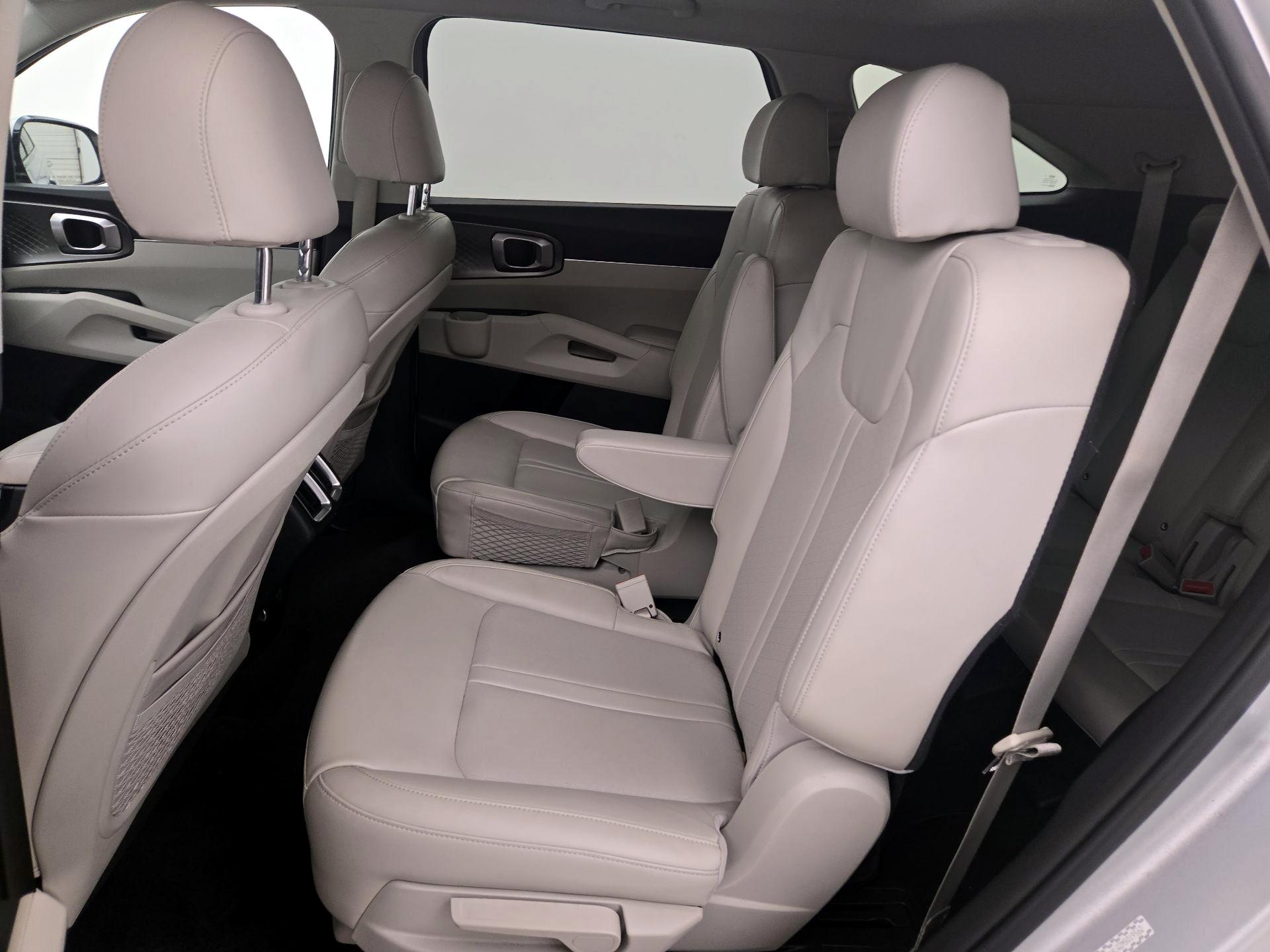 Thumbnail: 2021 Kia Sorento - 19