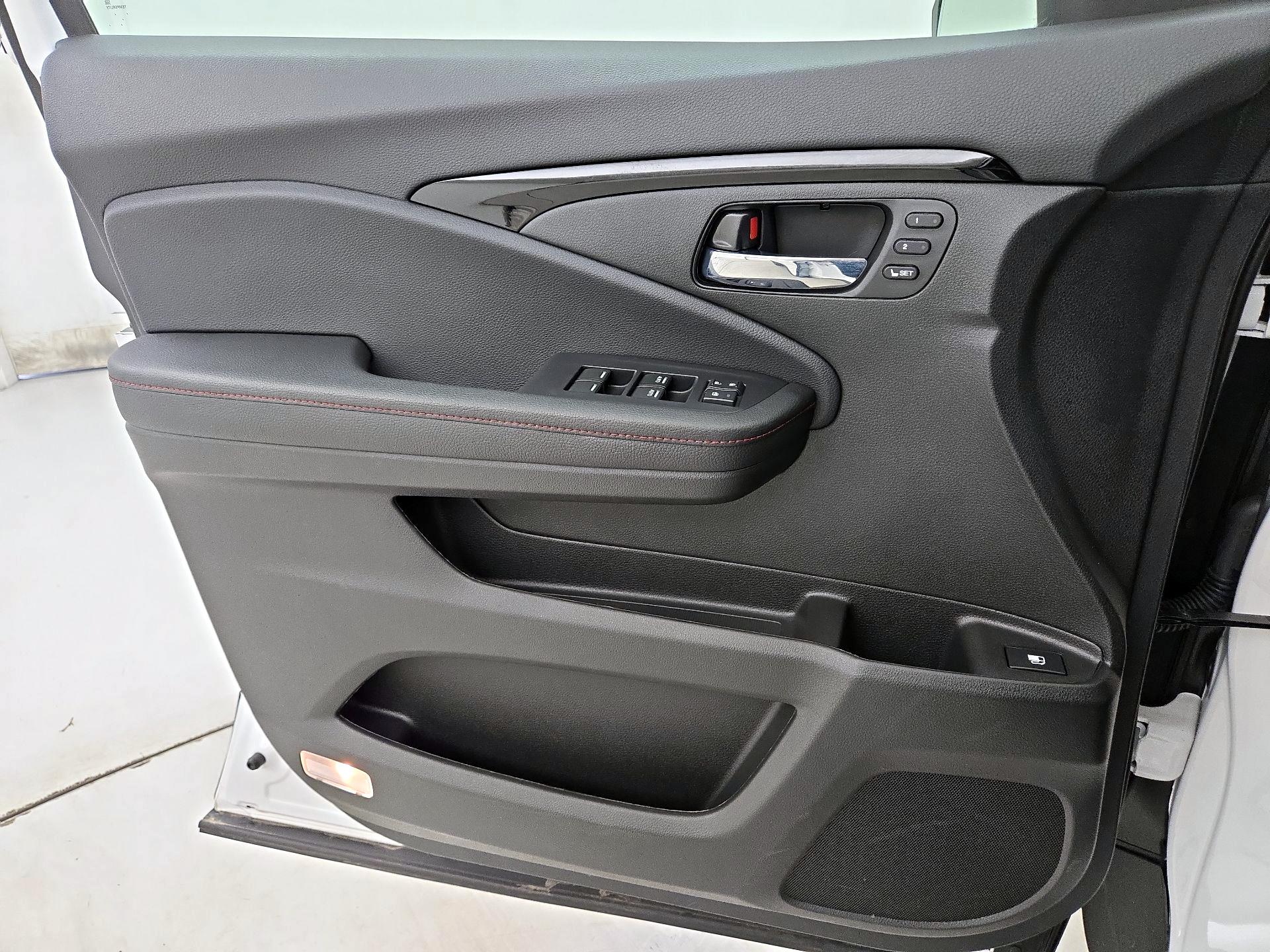 Thumbnail: 2025 Honda Ridgeline - 12