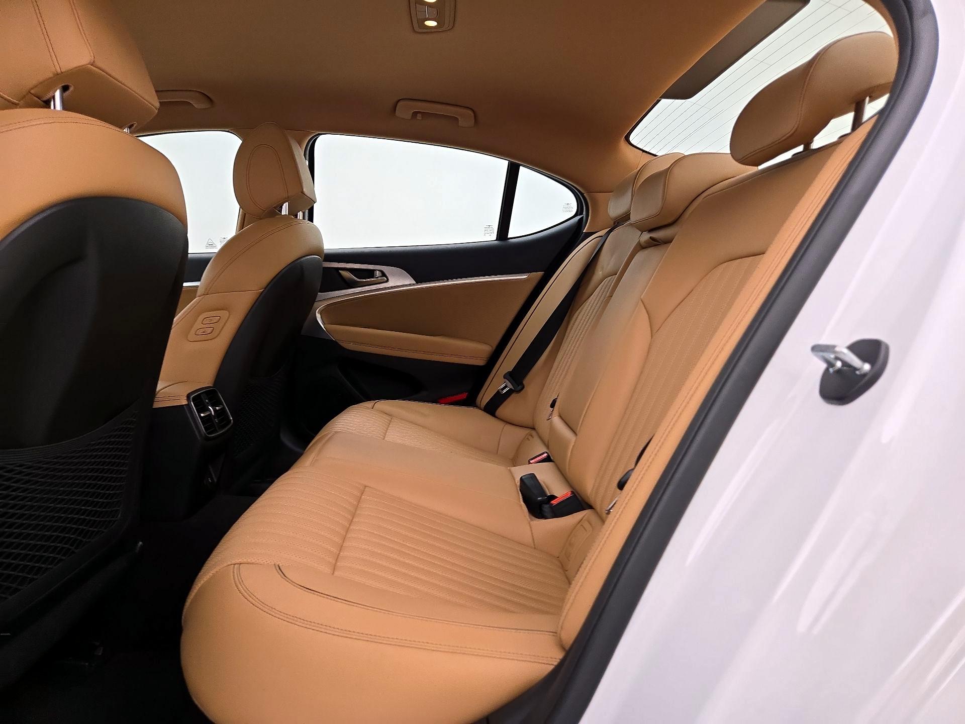 Thumbnail: 2022 Genesis G70 - 19