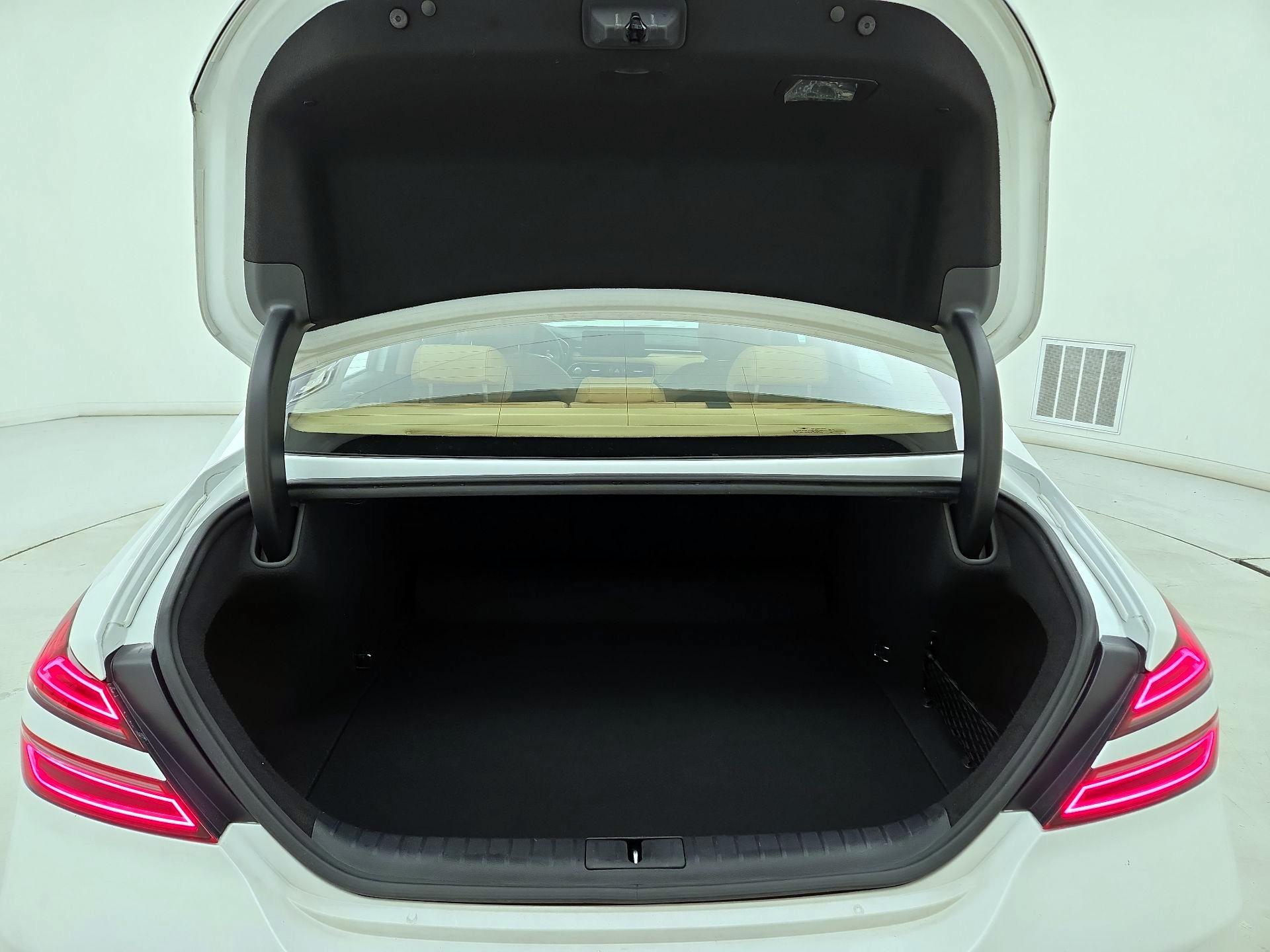 Thumbnail: 2022 Genesis G70 - 20