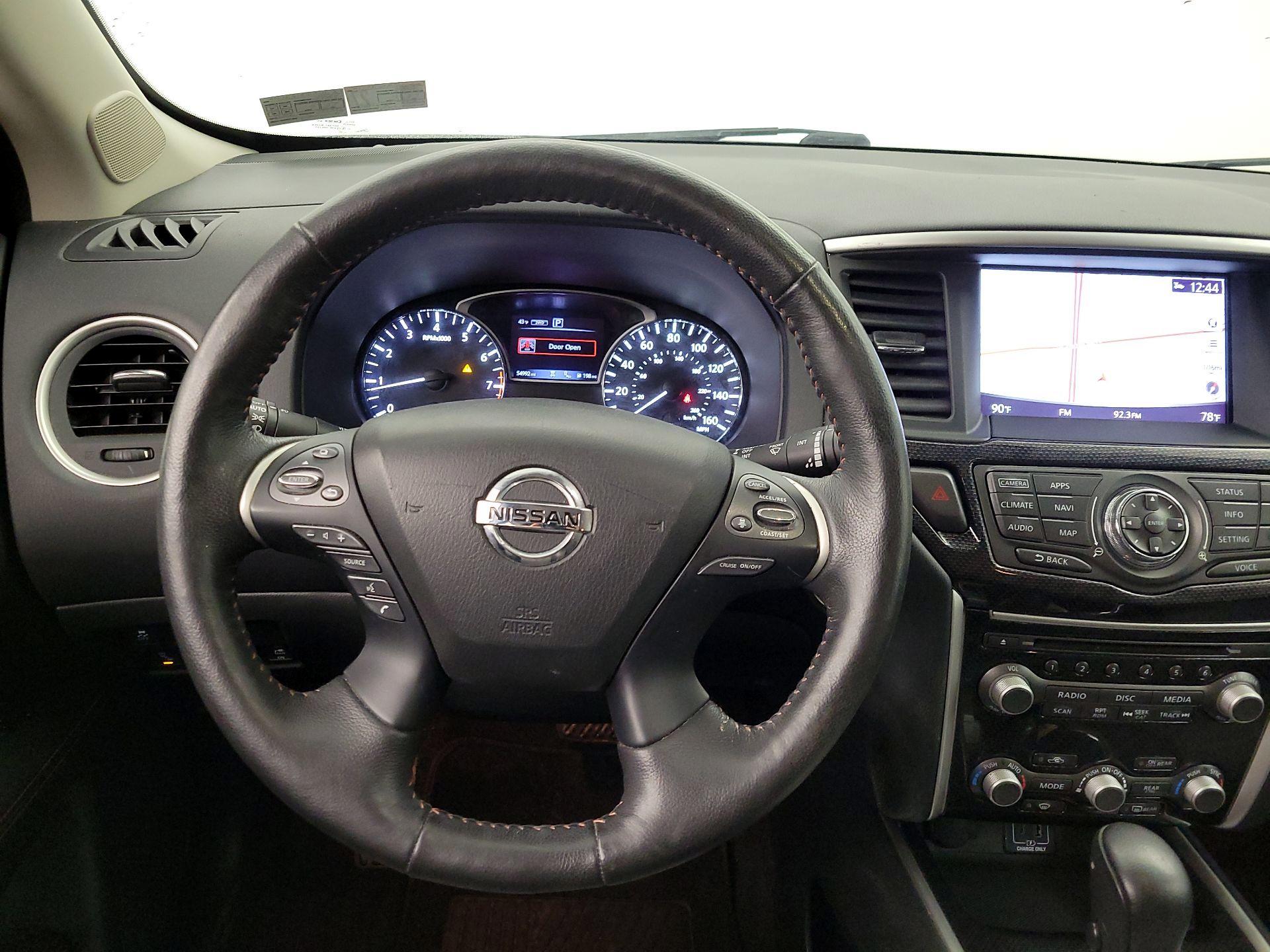 Thumbnail: 2020 Nissan Pathfinder - 10