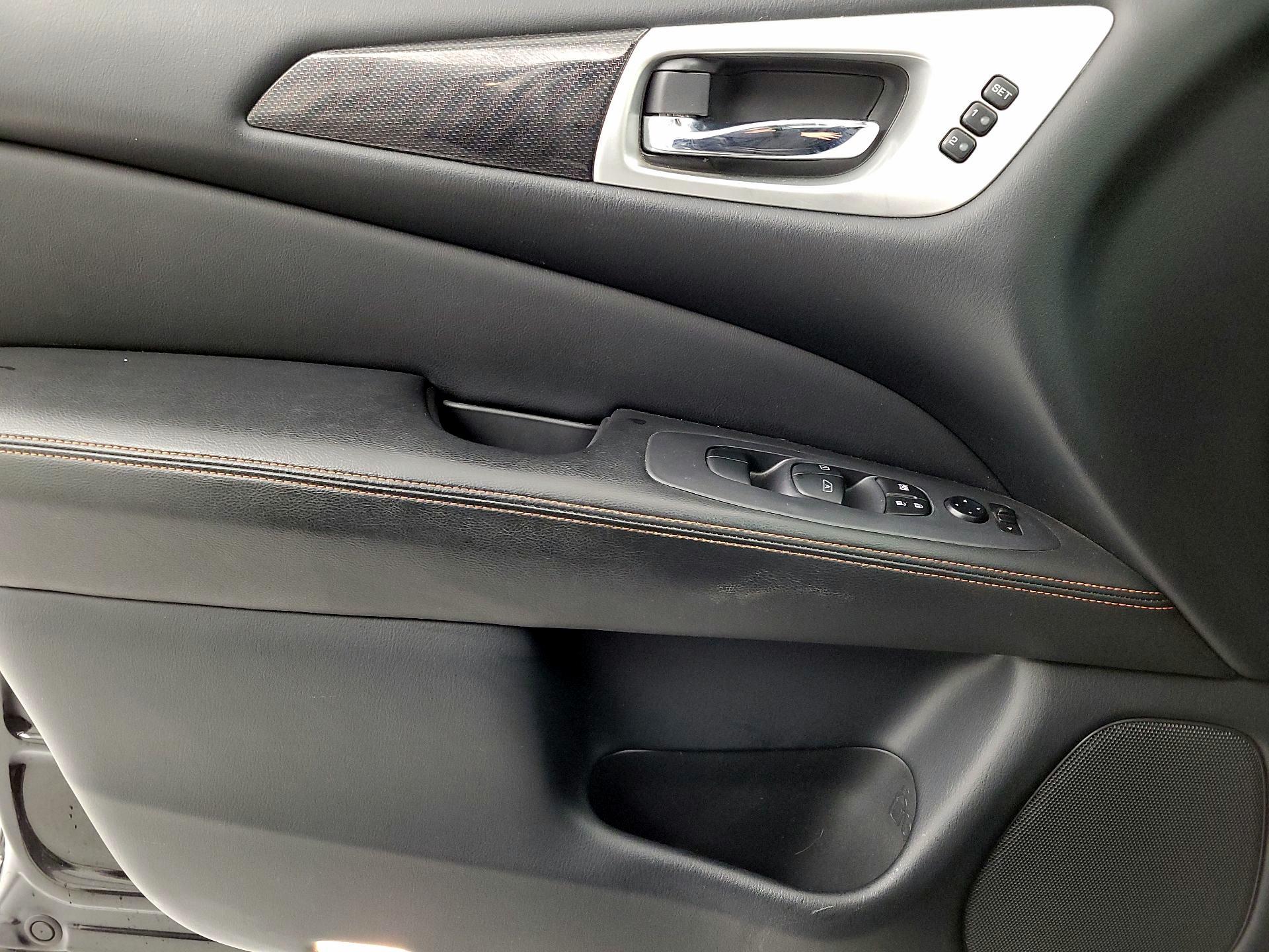 Thumbnail: 2020 Nissan Pathfinder - 12