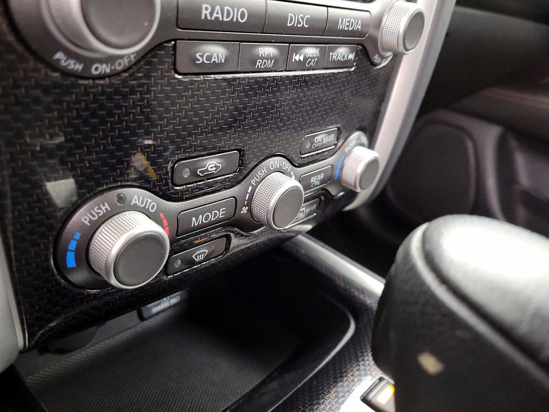 Thumbnail: 2020 Nissan Pathfinder - 17