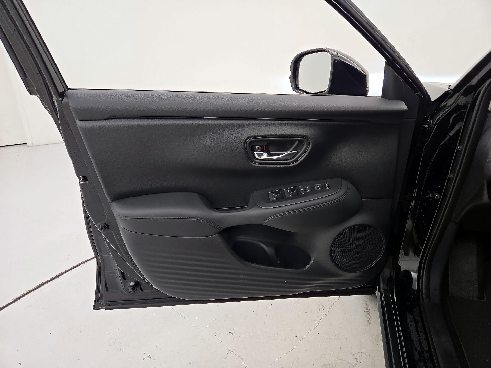 Thumbnail: 2025 Honda HR-V - 12