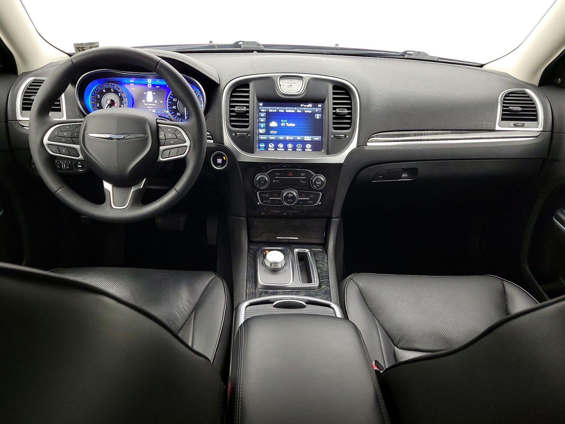 Thumbnail: 2022 Chrysler 300 - 9