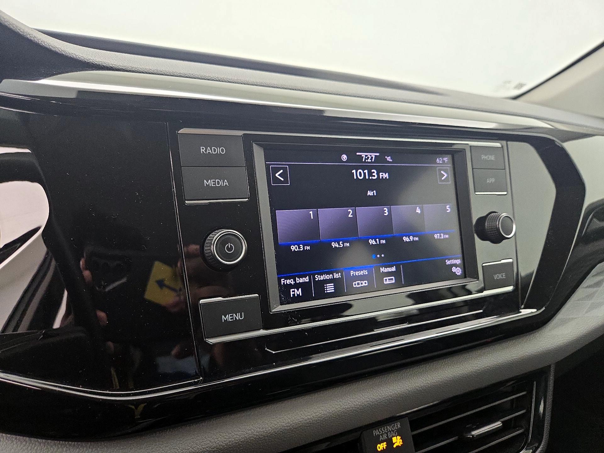 Thumbnail: 2024 Volkswagen Taos - 15