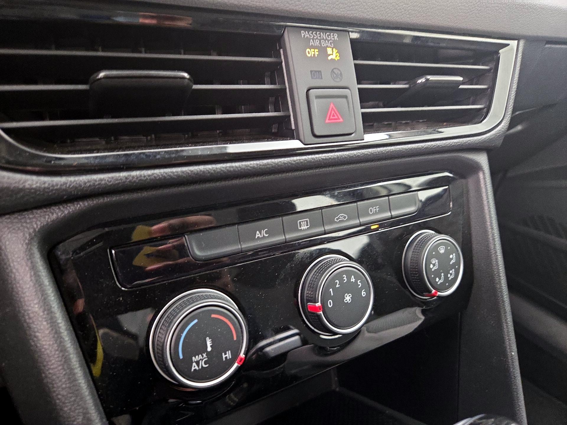 Thumbnail: 2024 Volkswagen Taos - 16