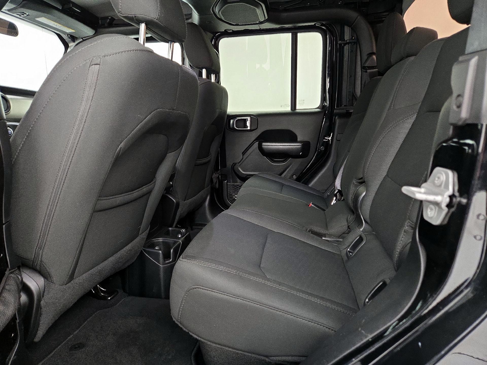 Thumbnail: 2020 Jeep Gladiator - 19