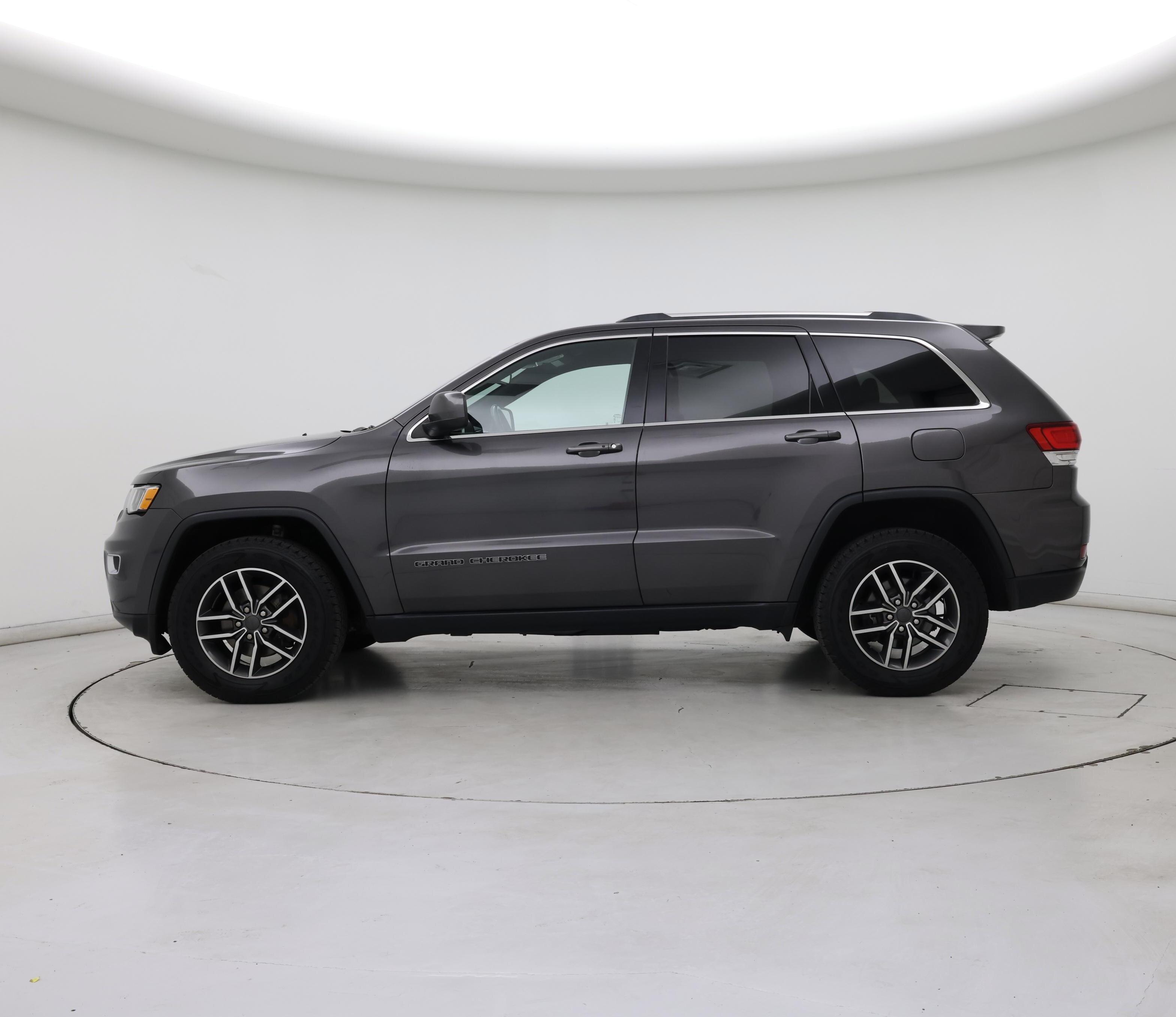Thumbnail: 2020 Jeep Grand Cherokee - 3