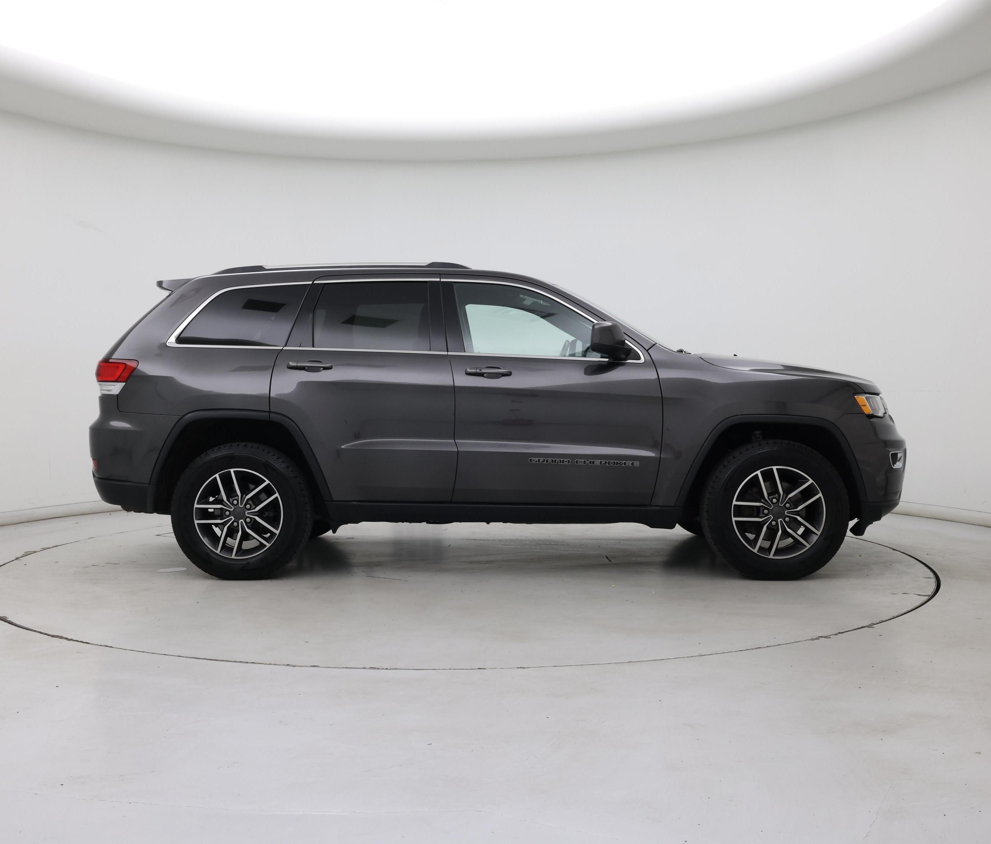 Thumbnail: 2020 Jeep Grand Cherokee - 7