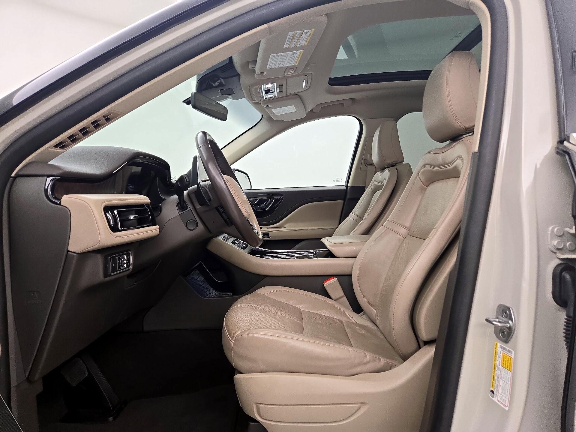 Thumbnail: 2021 Lincoln Aviator - 11