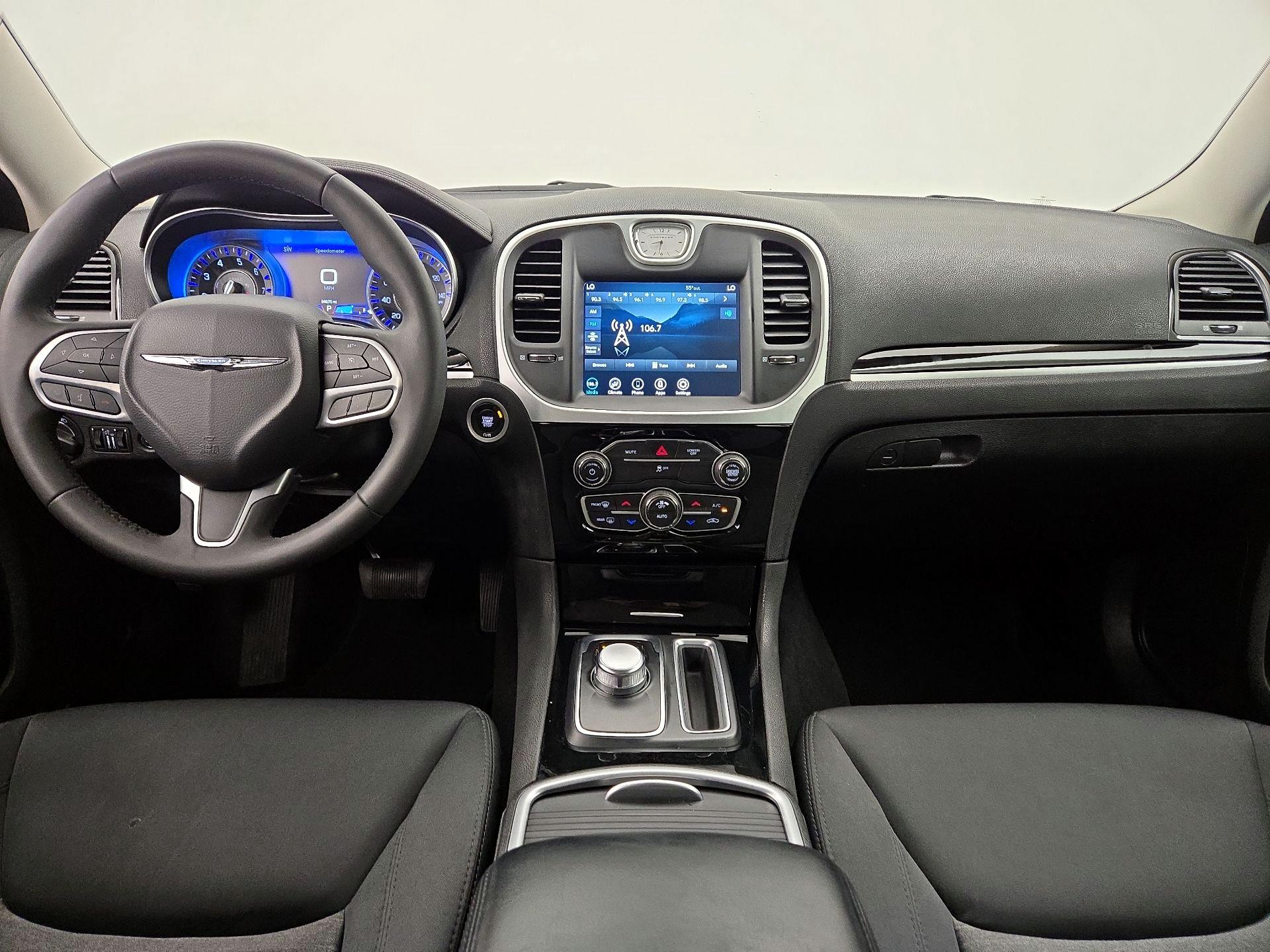 Thumbnail: 2023 Chrysler 300 - 9