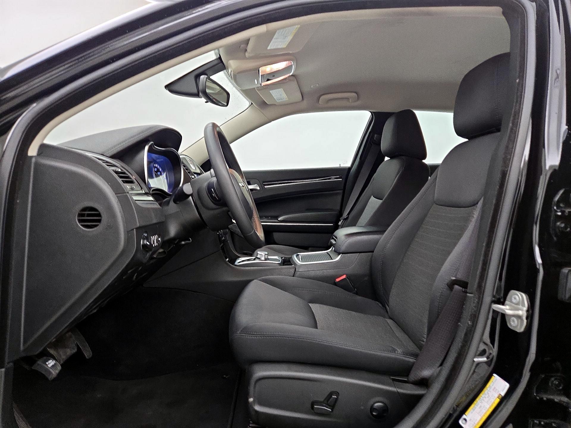 Thumbnail: 2023 Chrysler 300 - 11