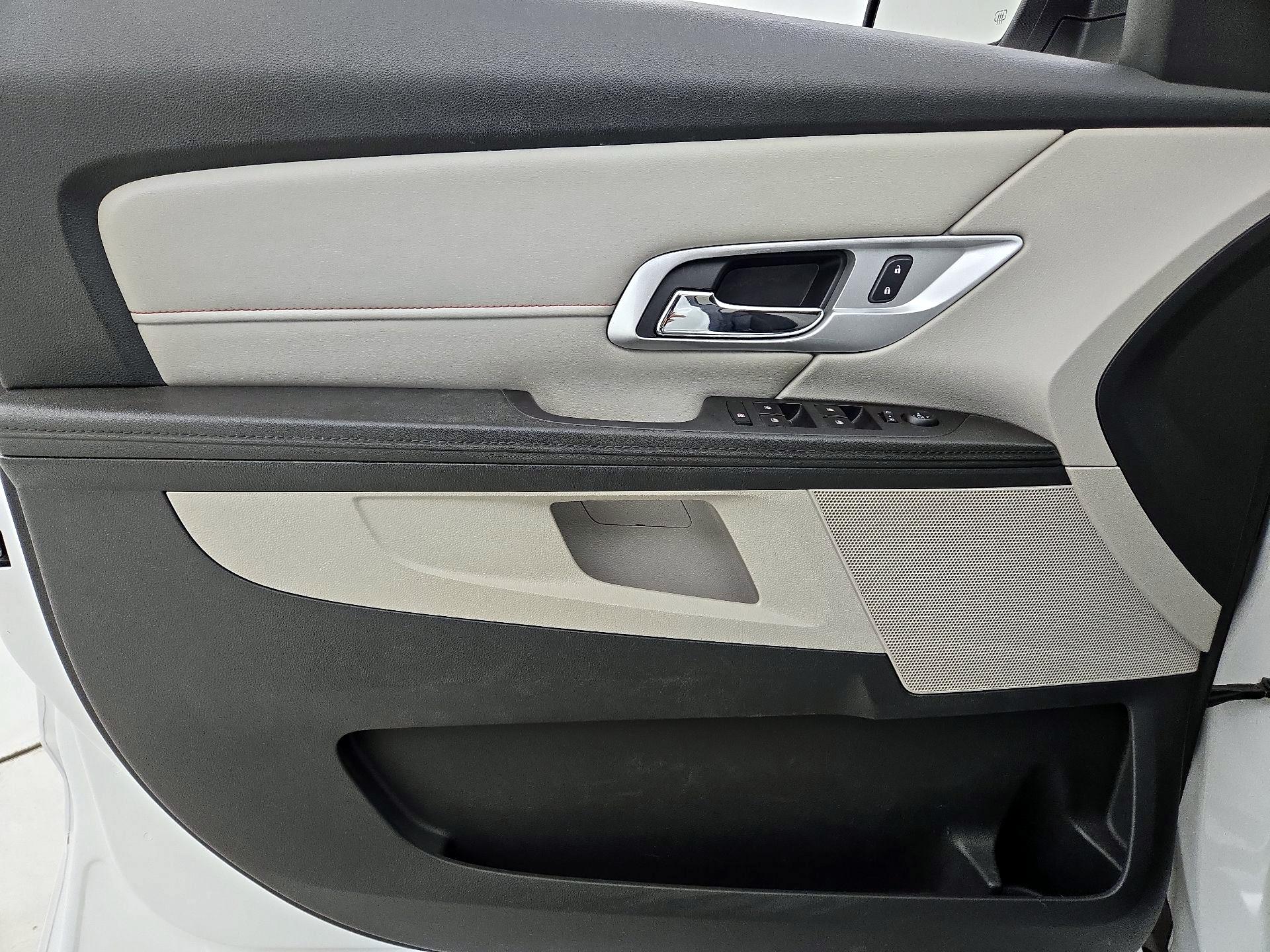 Thumbnail: 2017 GMC Terrain - 12