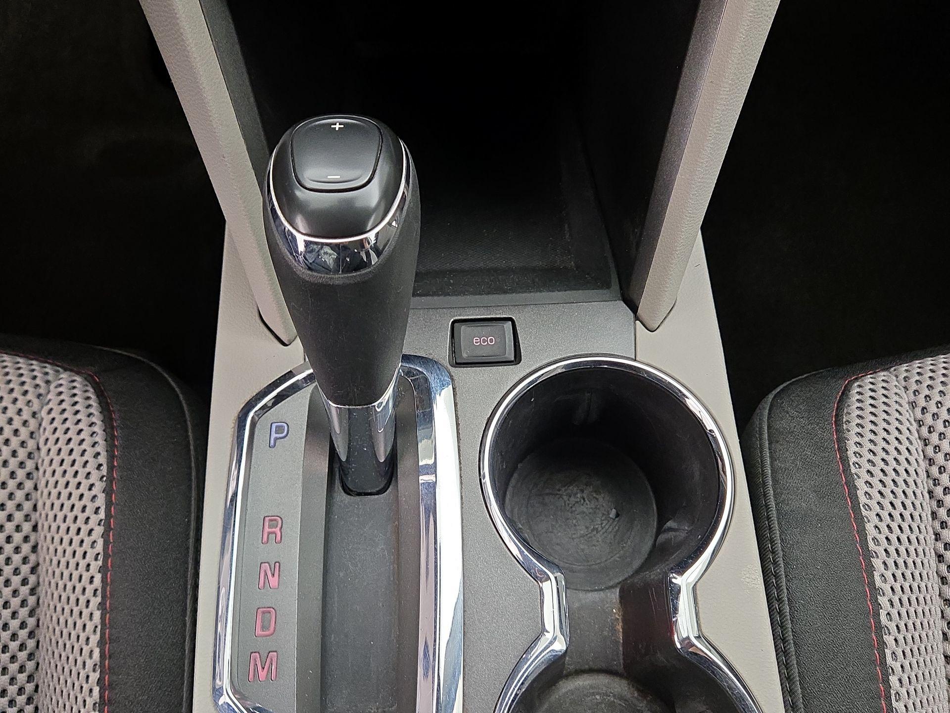 Thumbnail: 2017 GMC Terrain - 16