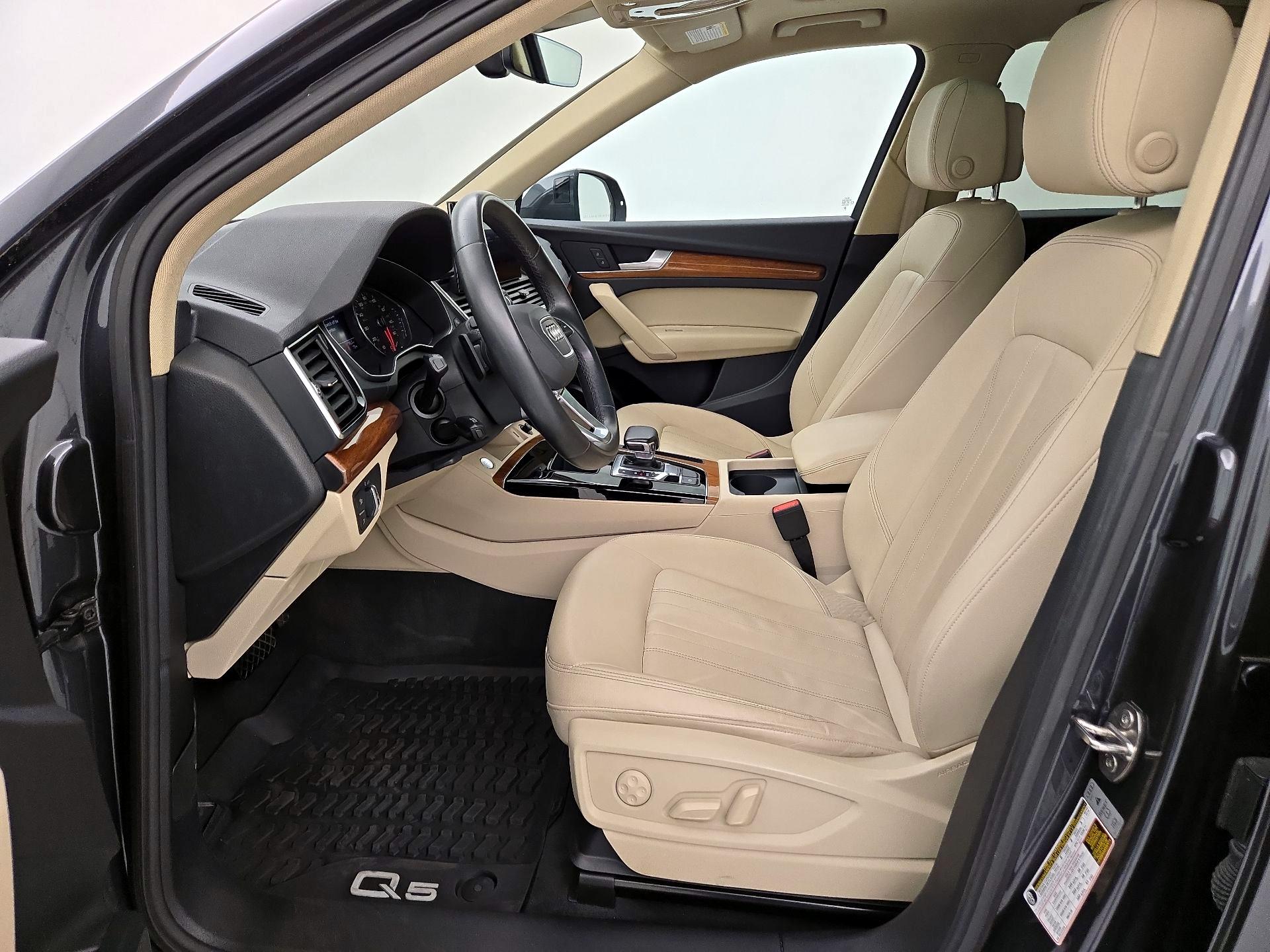 Thumbnail: 2023 Audi Q5 - 11