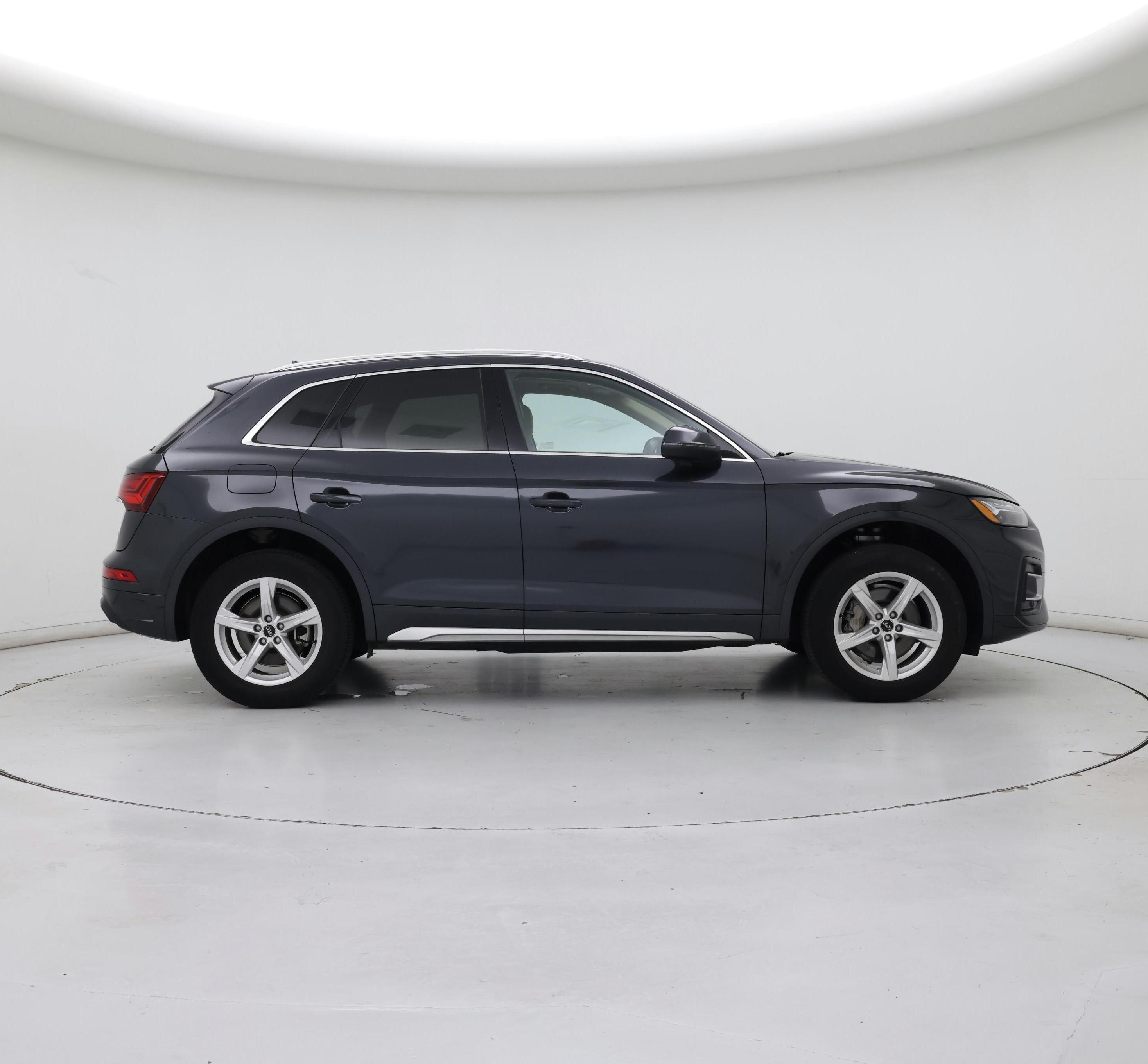 Thumbnail: 2023 Audi Q5 - 7