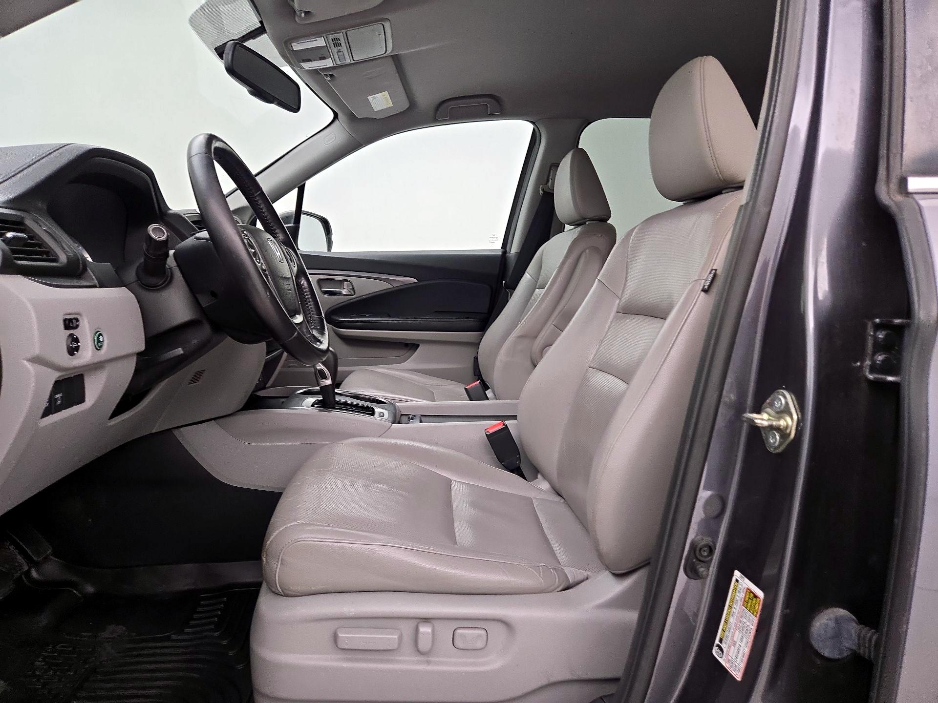 Thumbnail: 2017 Honda Ridgeline - 11