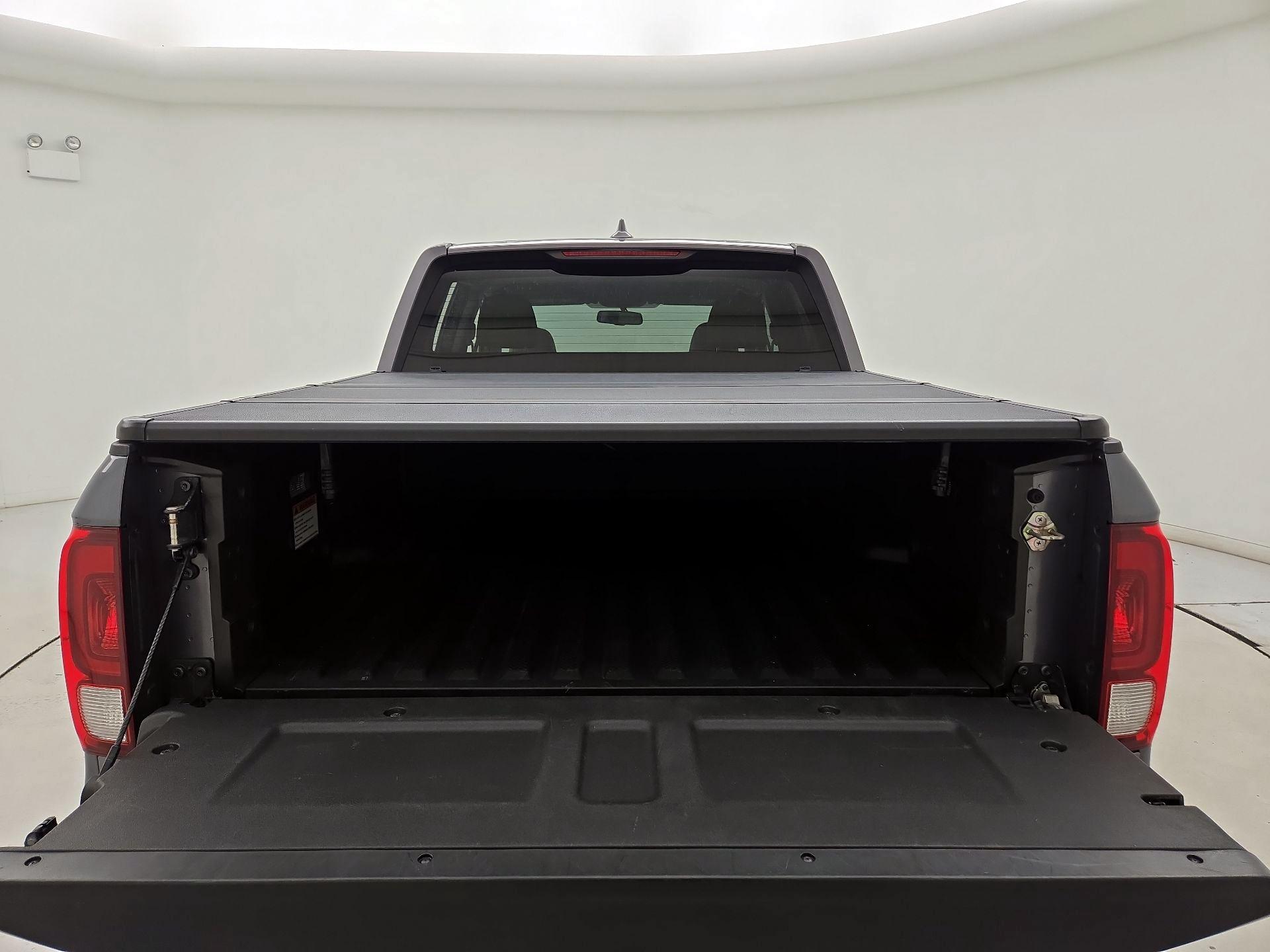 Thumbnail: 2017 Honda Ridgeline - 20