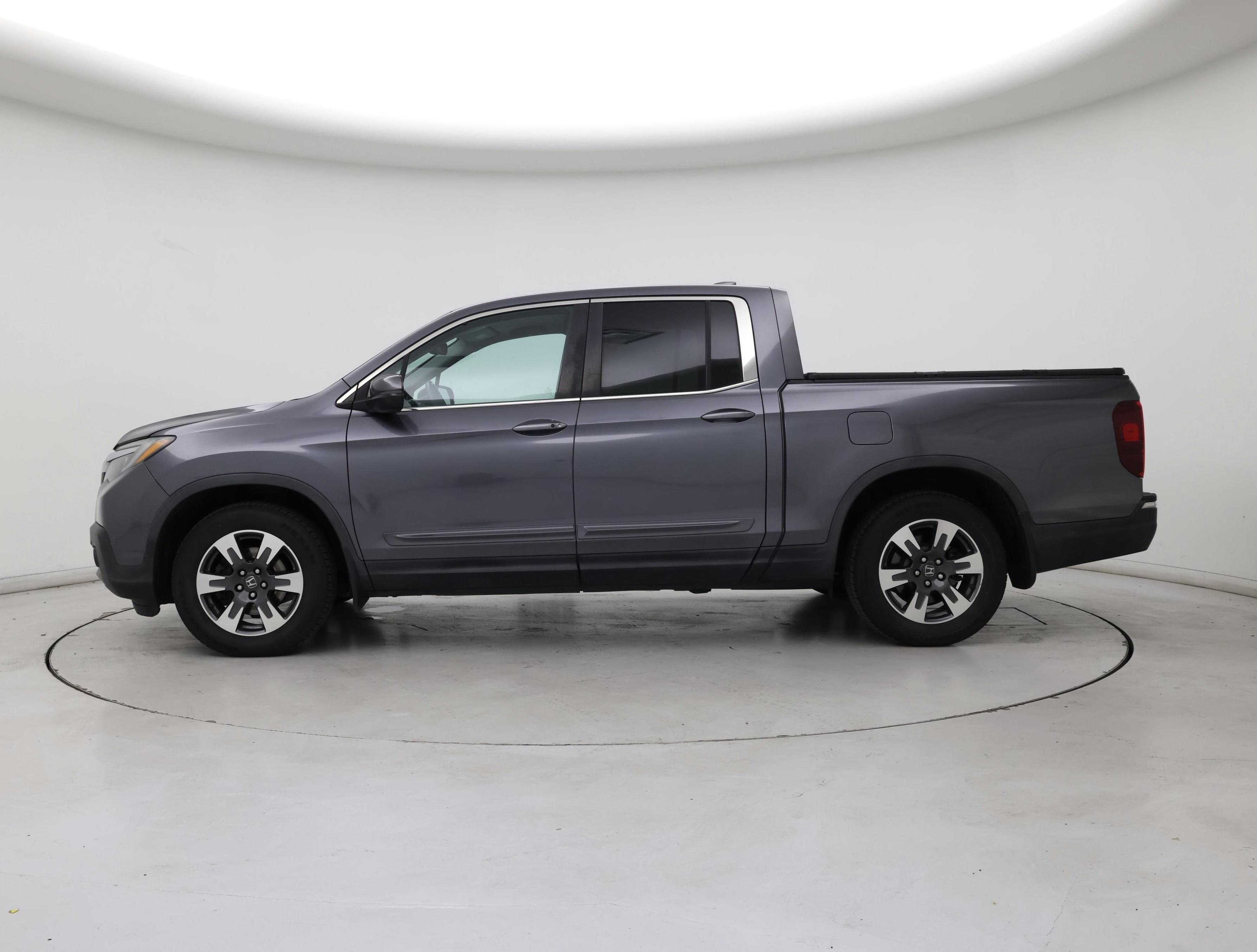 Thumbnail: 2017 Honda Ridgeline - 3