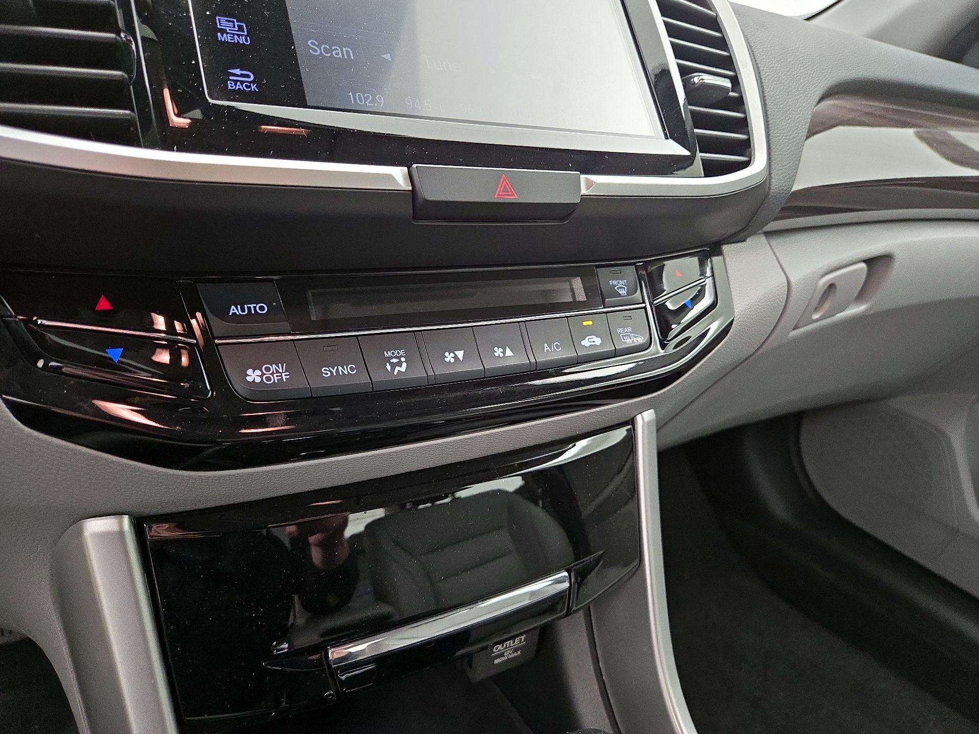 Thumbnail: 2017 Honda Accord - 16