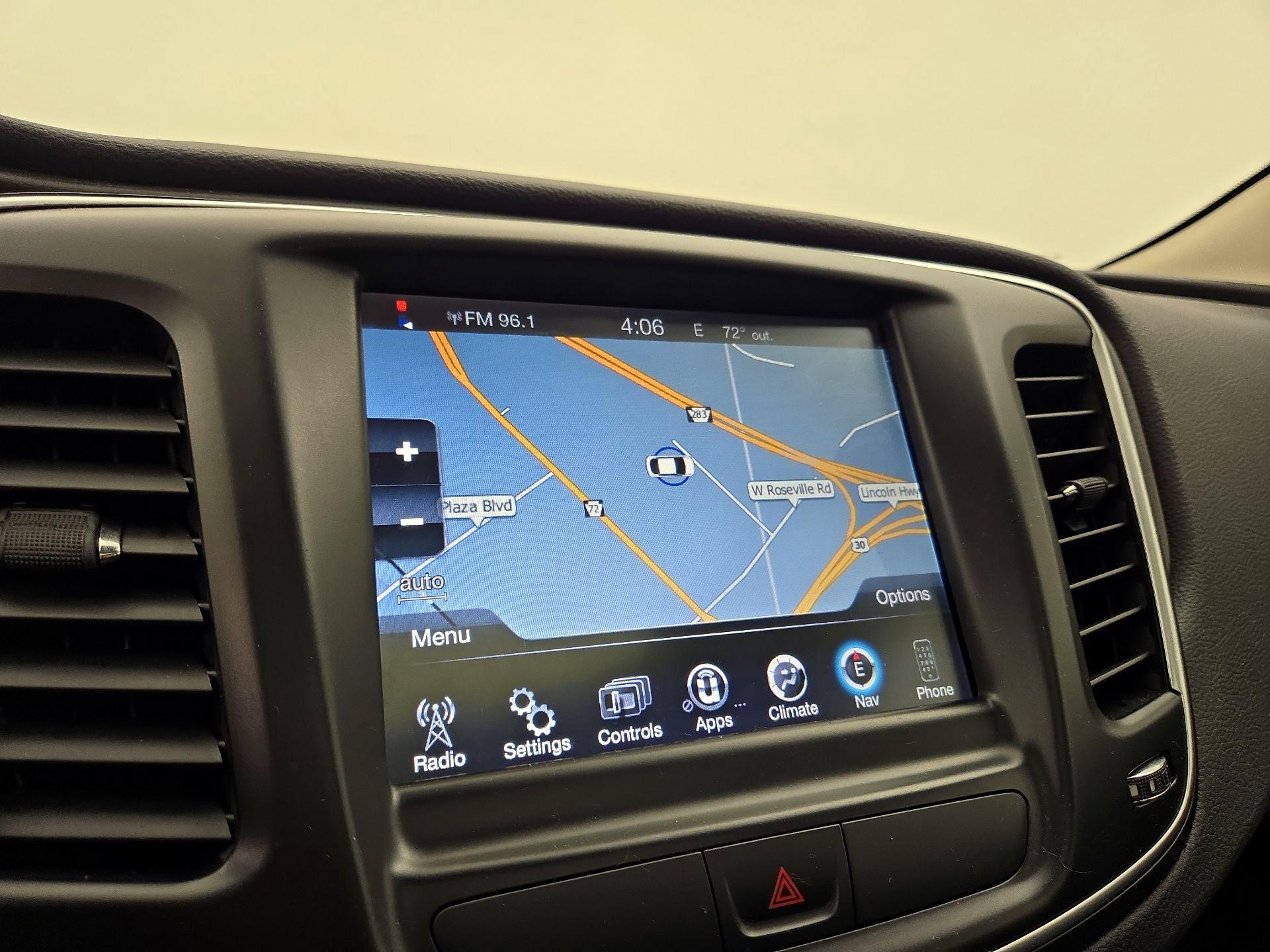 Thumbnail: 2016 Chrysler 200 - 14