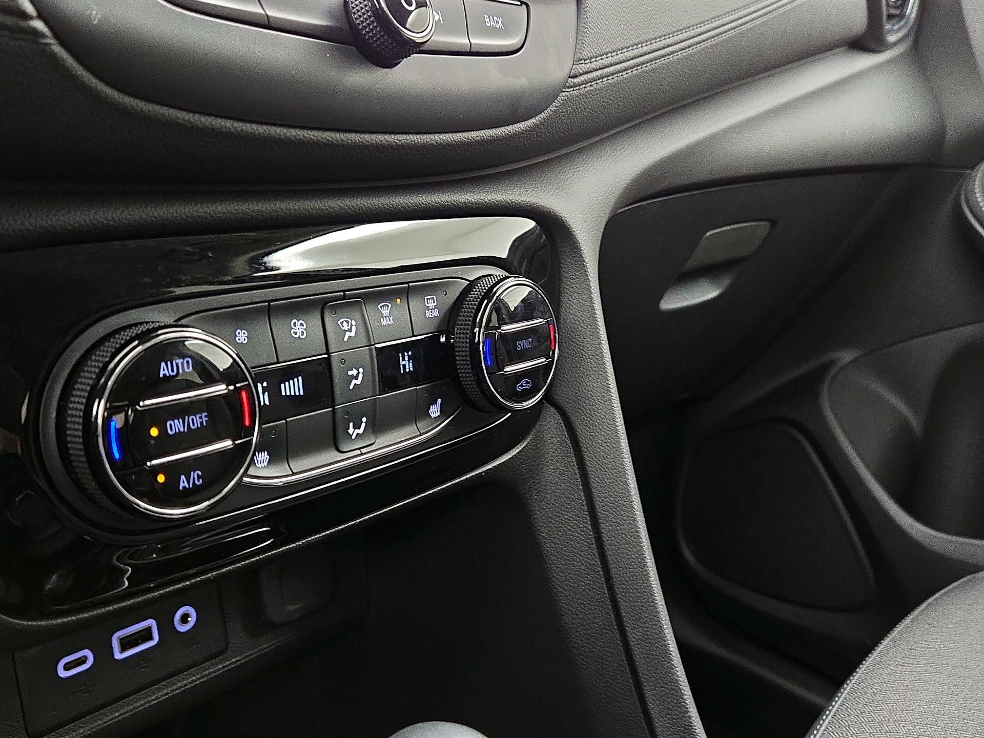 Thumbnail: 2022 Buick Encore GX - 16