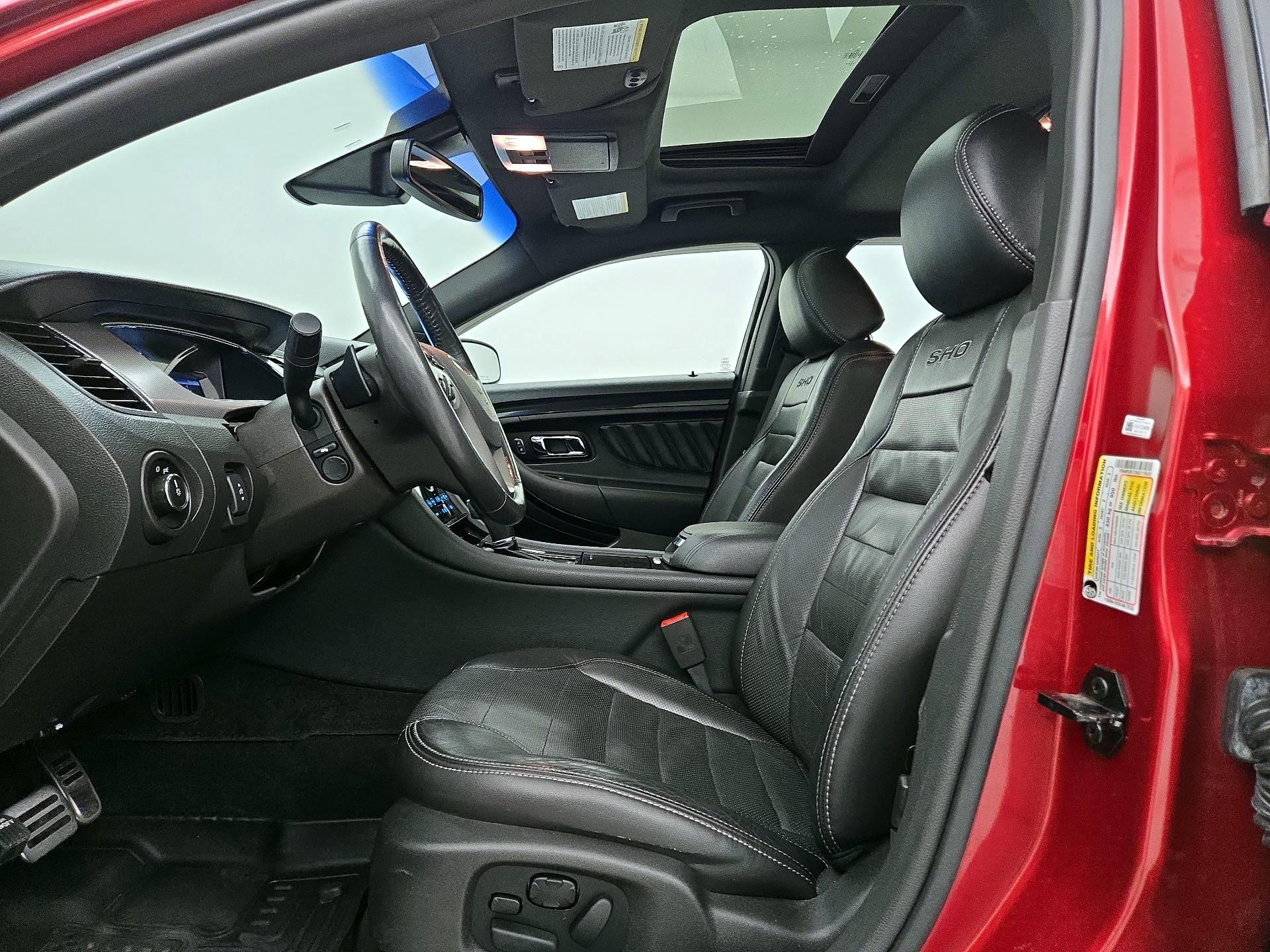 Thumbnail: 2016 Ford Taurus - 11
