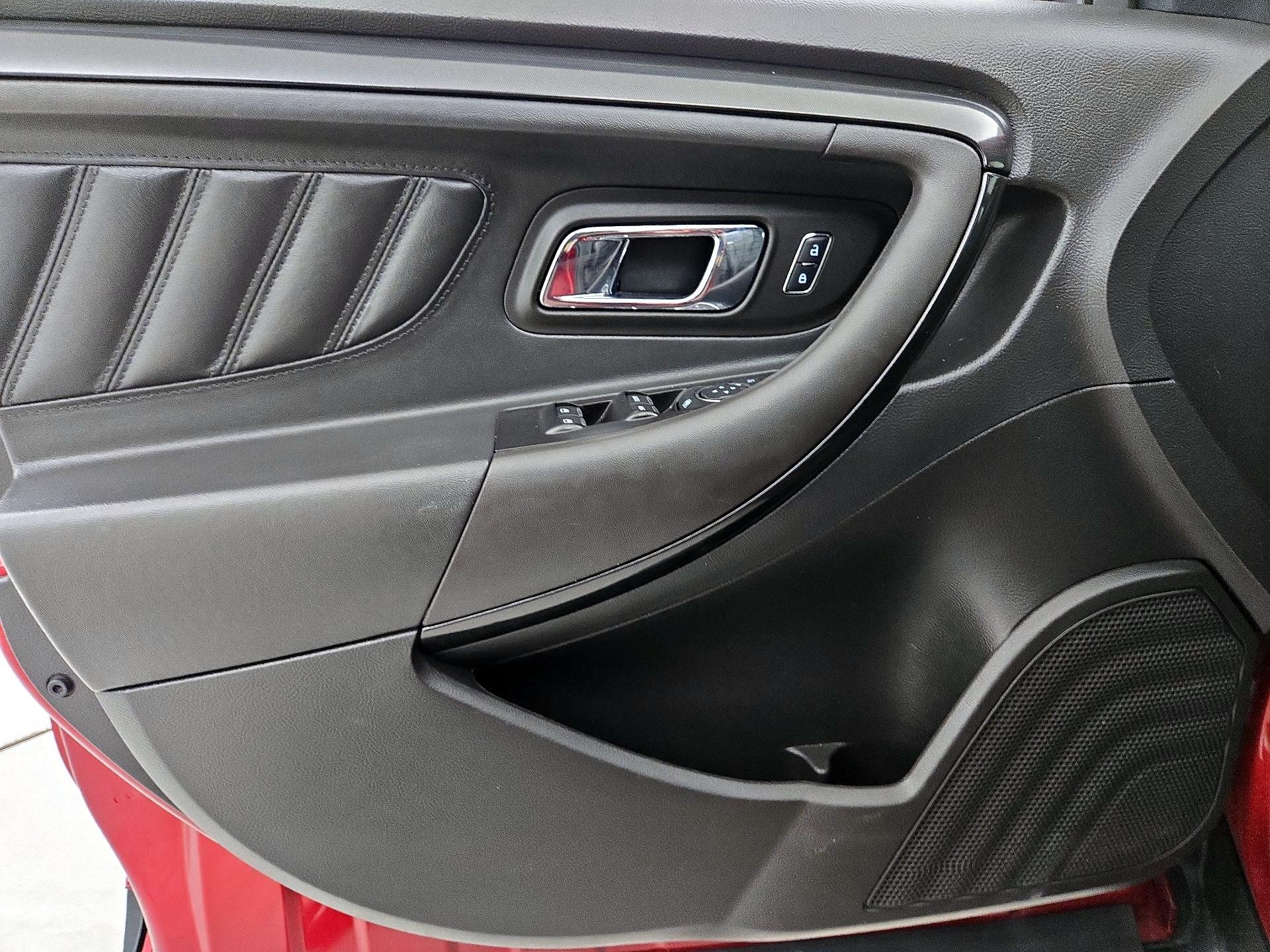 Thumbnail: 2016 Ford Taurus - 12