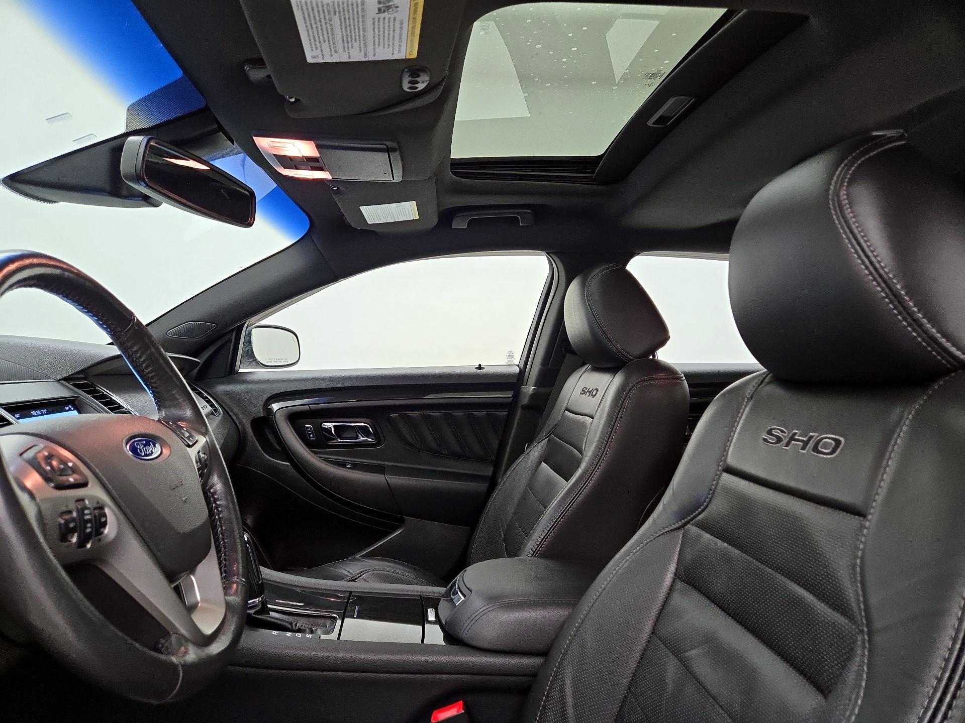 Thumbnail: 2016 Ford Taurus - 19