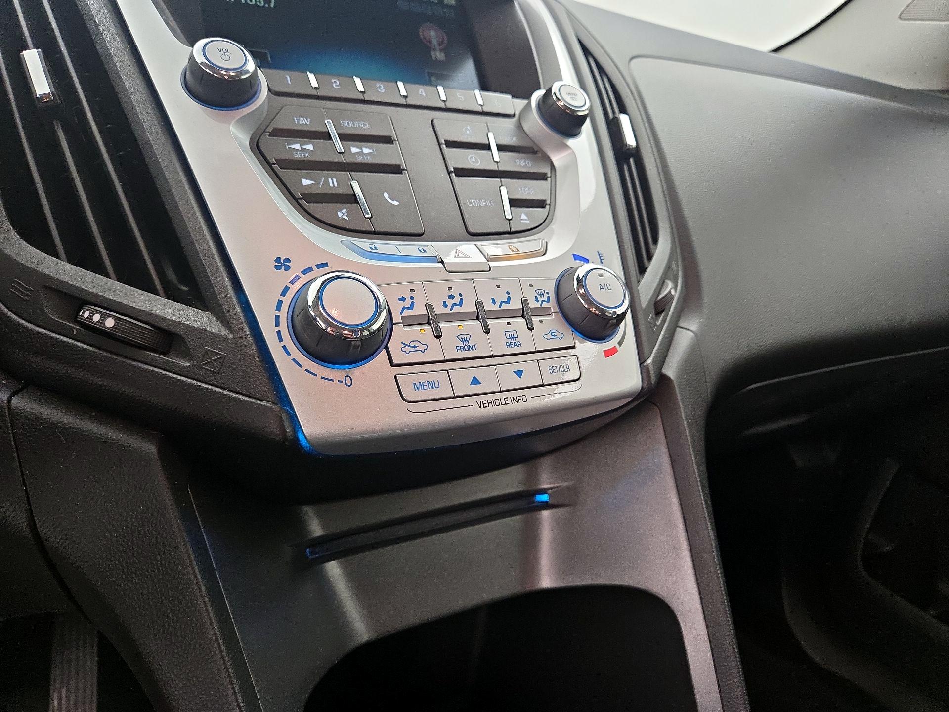 Thumbnail: 2015 Chevrolet Equinox - 15