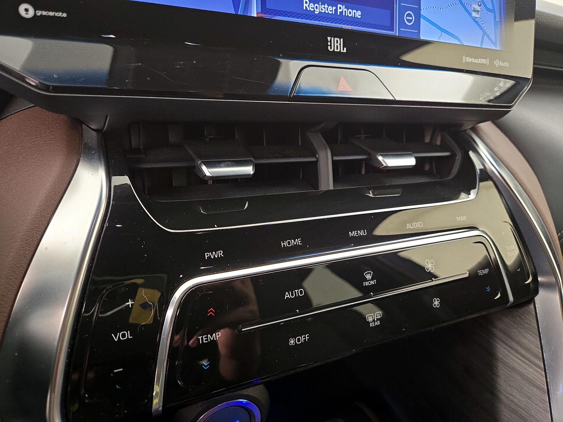 Thumbnail: 2022 Toyota Venza - 16