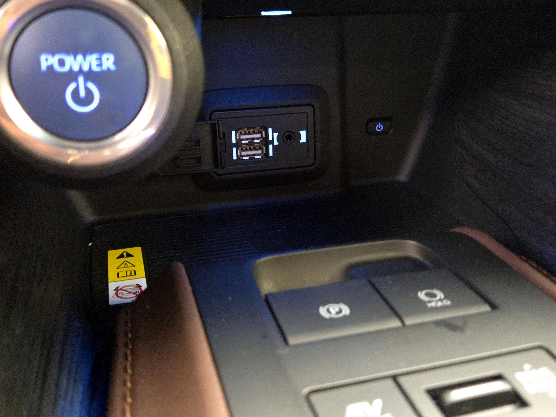 Thumbnail: 2022 Toyota Venza - 18