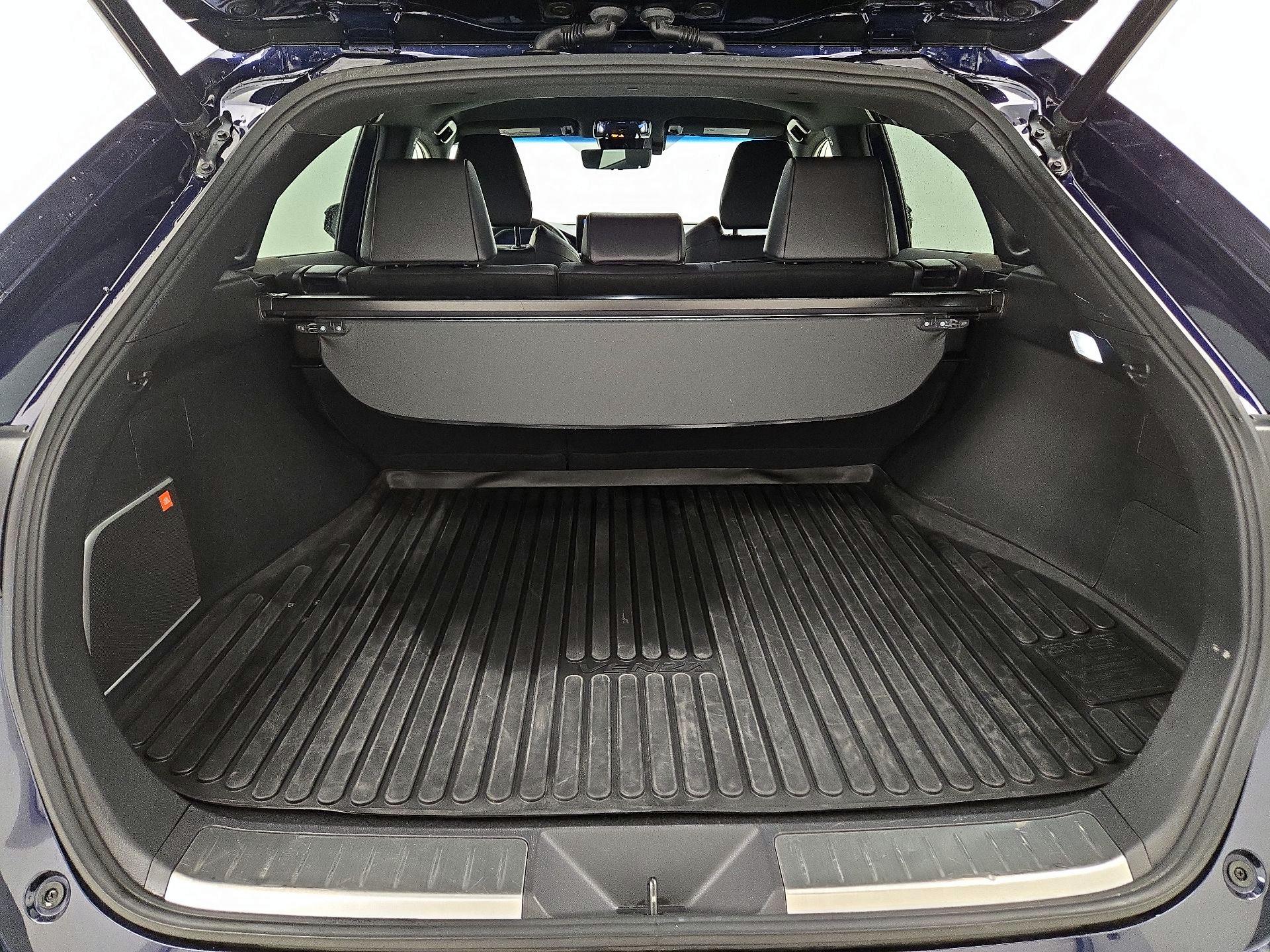 Thumbnail: 2022 Toyota Venza - 20