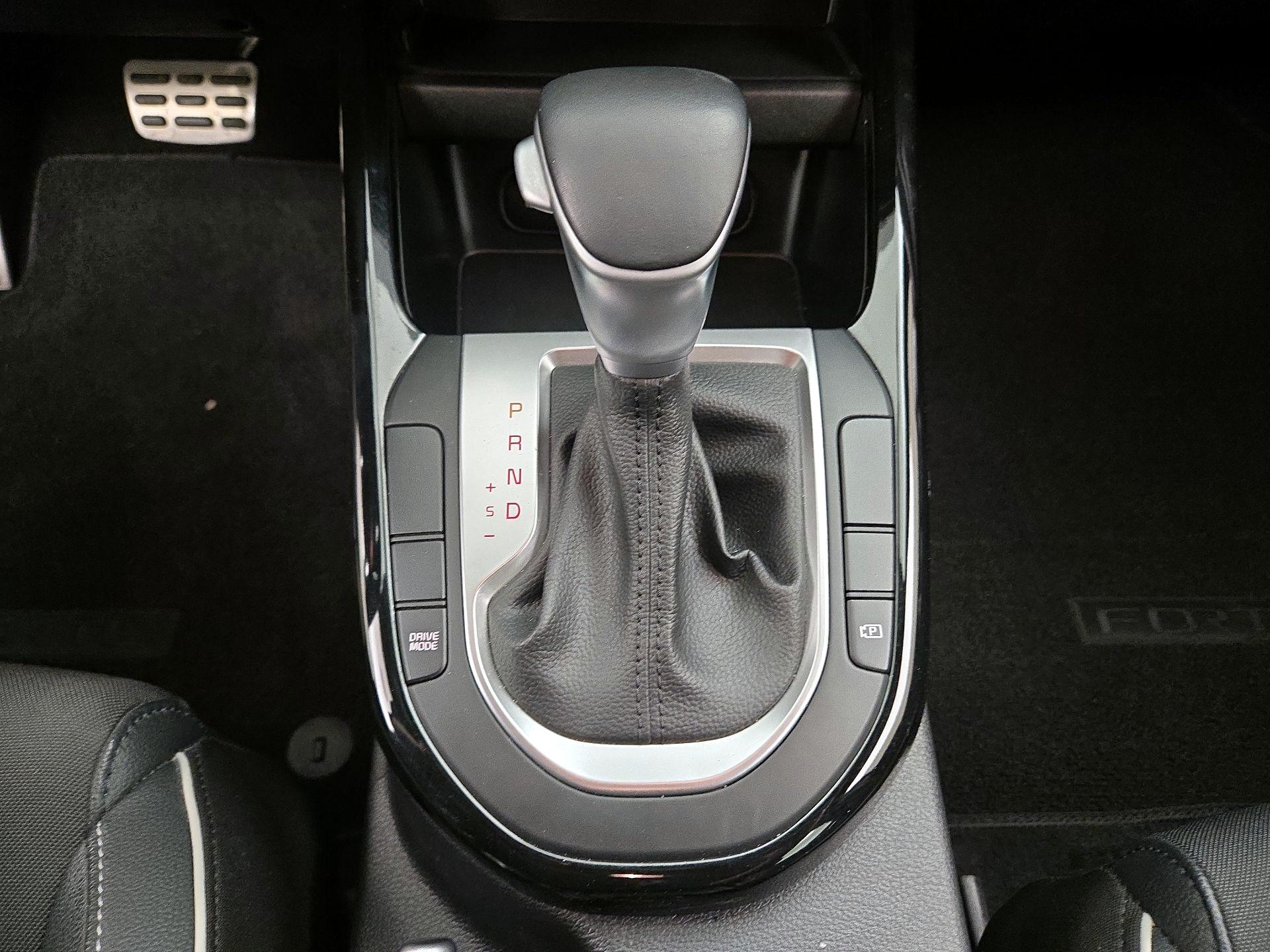 Thumbnail: 2023 Kia Forte - 16