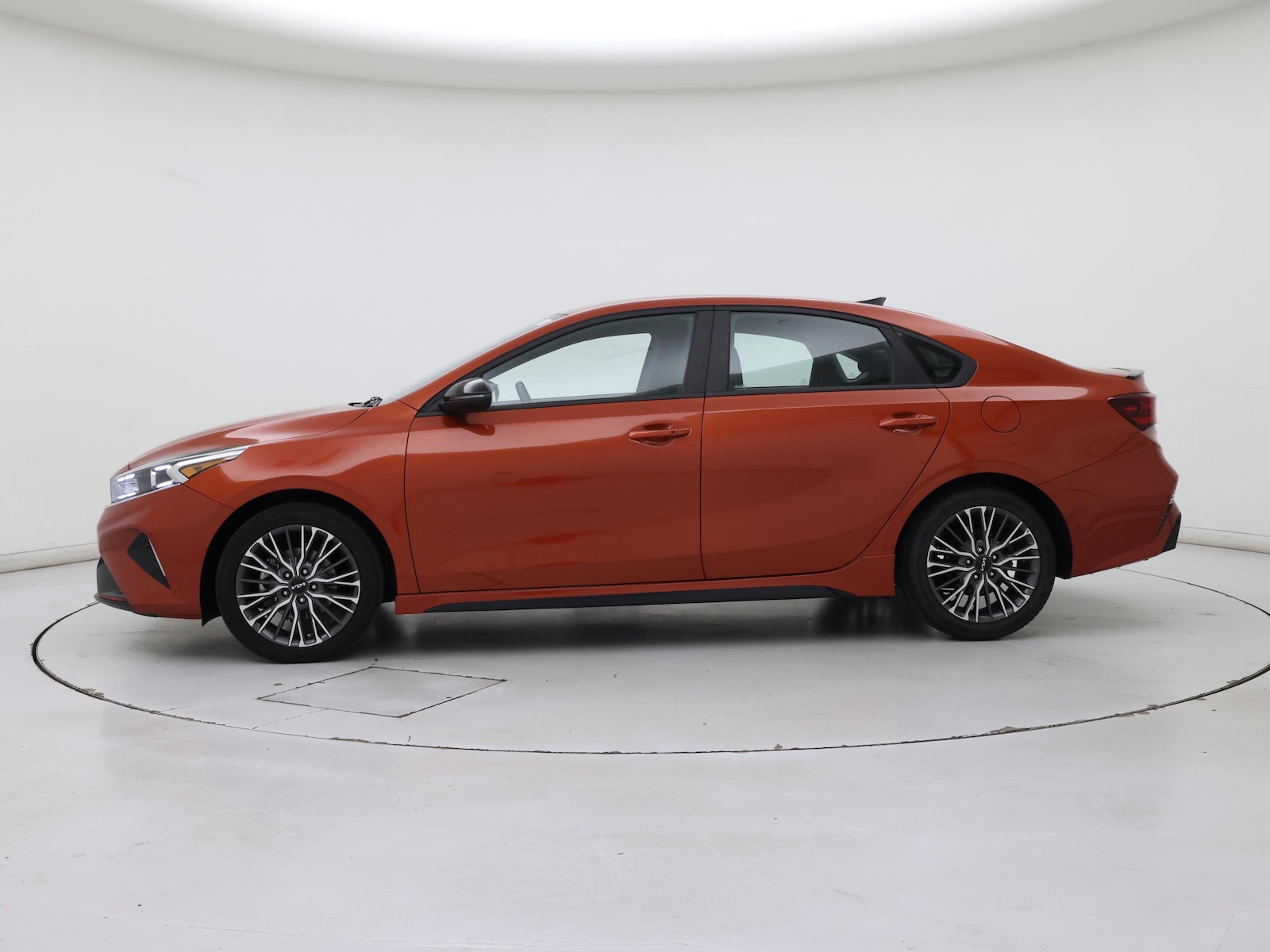 2023 Kia Forte GT-Line - Photo 4