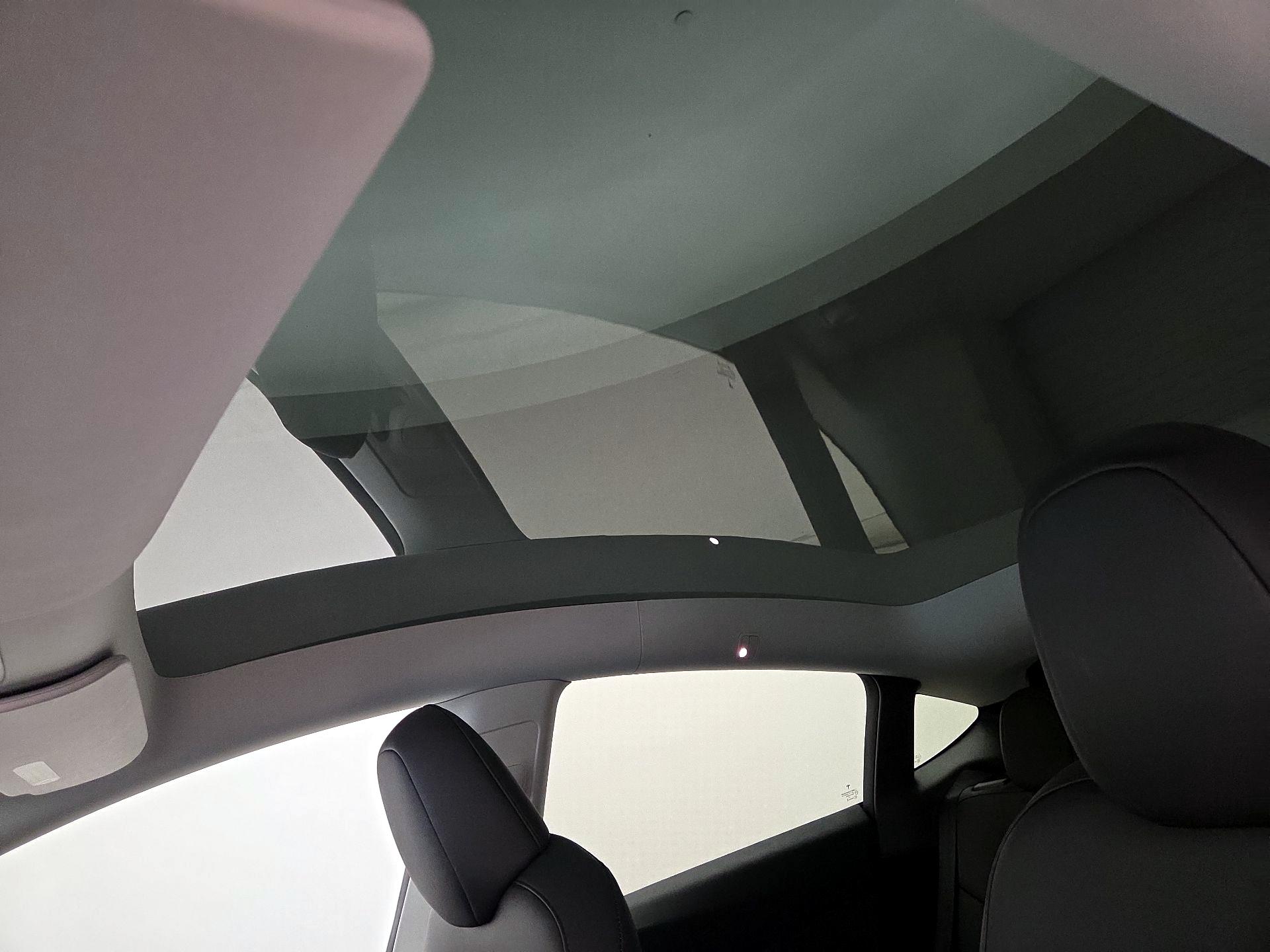 Thumbnail: 2025 Tesla Model Y - 19