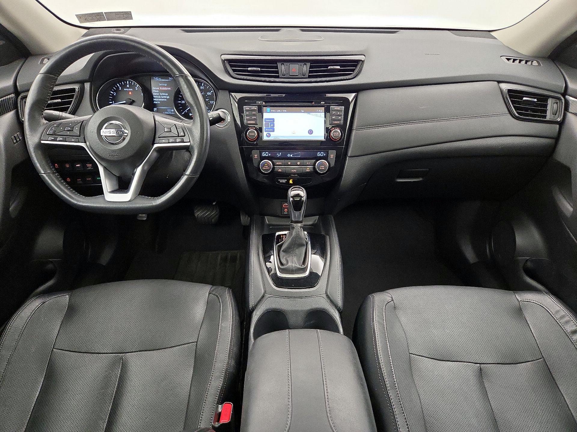 Thumbnail: 2017 Nissan Rogue - 9