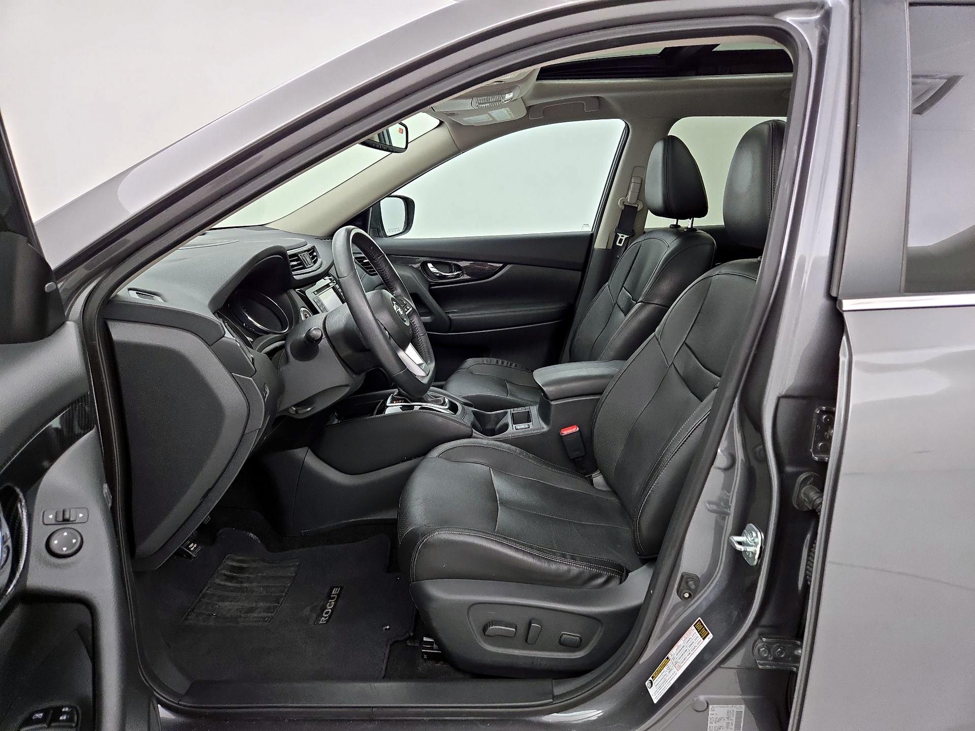 Thumbnail: 2017 Nissan Rogue - 11