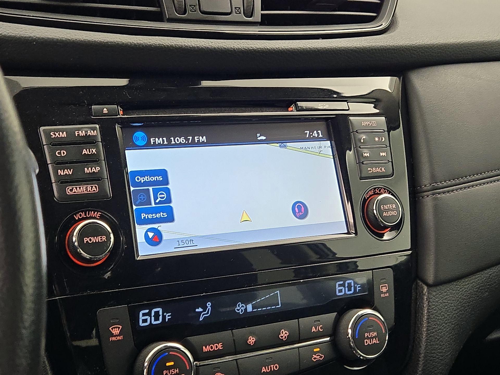 Thumbnail: 2017 Nissan Rogue - 14