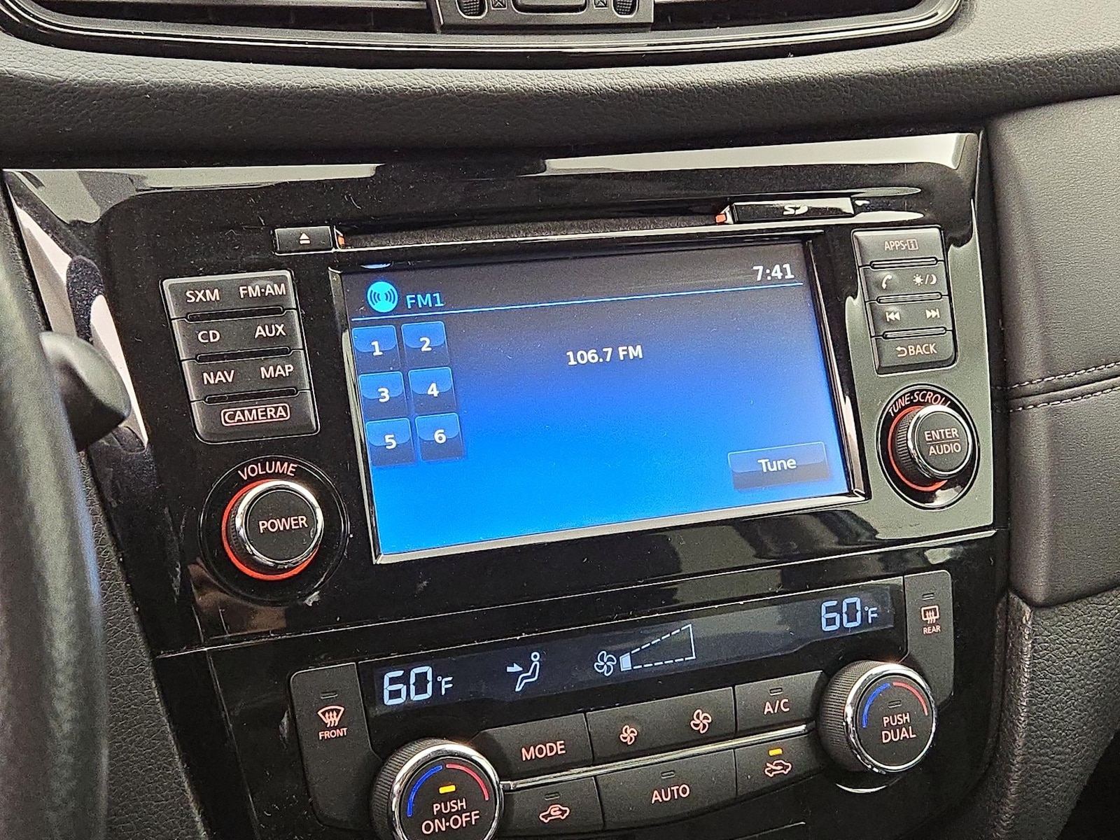 2017 Nissan Rogue SL - Photo 17