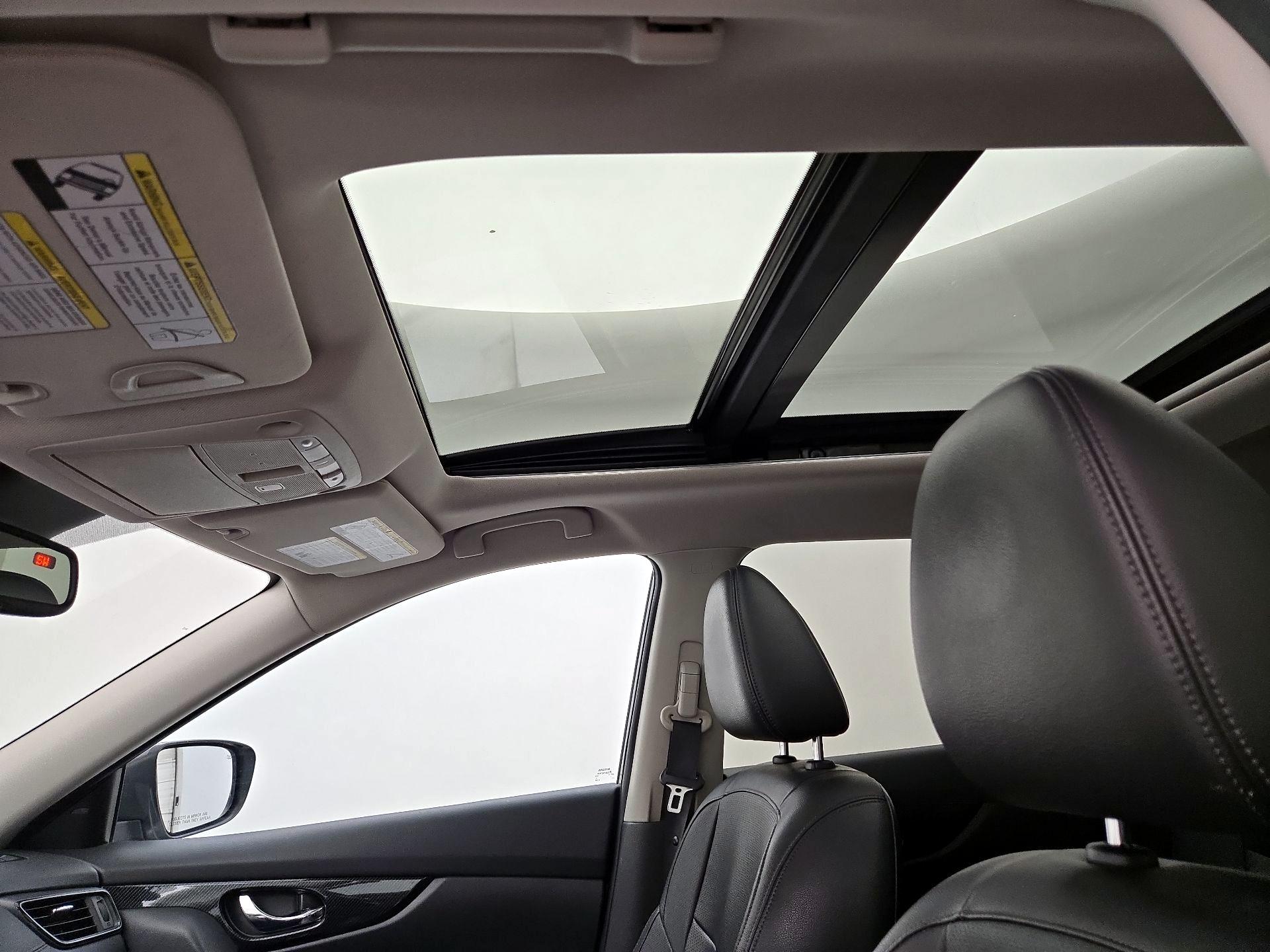 Thumbnail: 2017 Nissan Rogue - 20