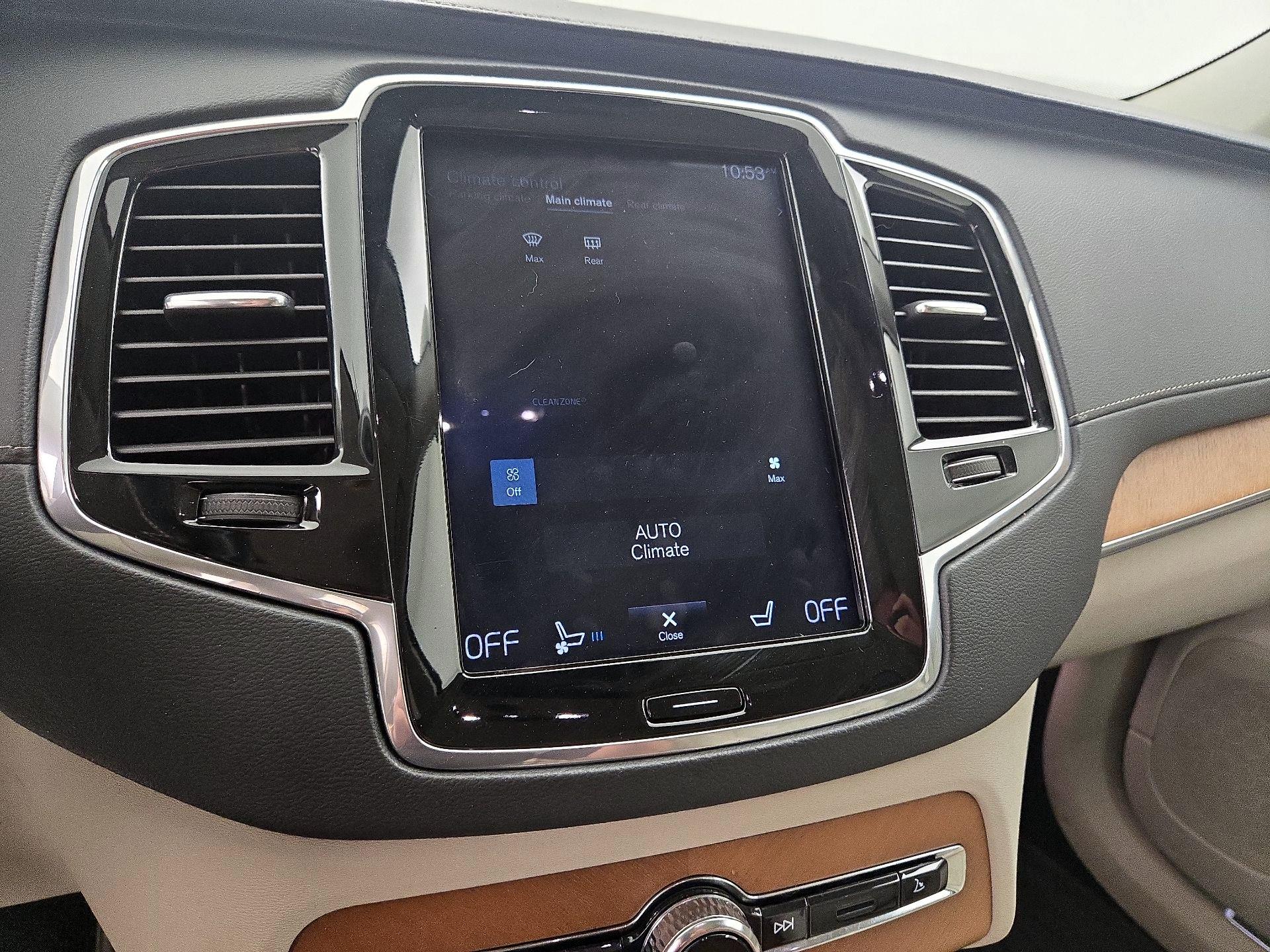 Thumbnail: 2019 Volvo XC90 - 17