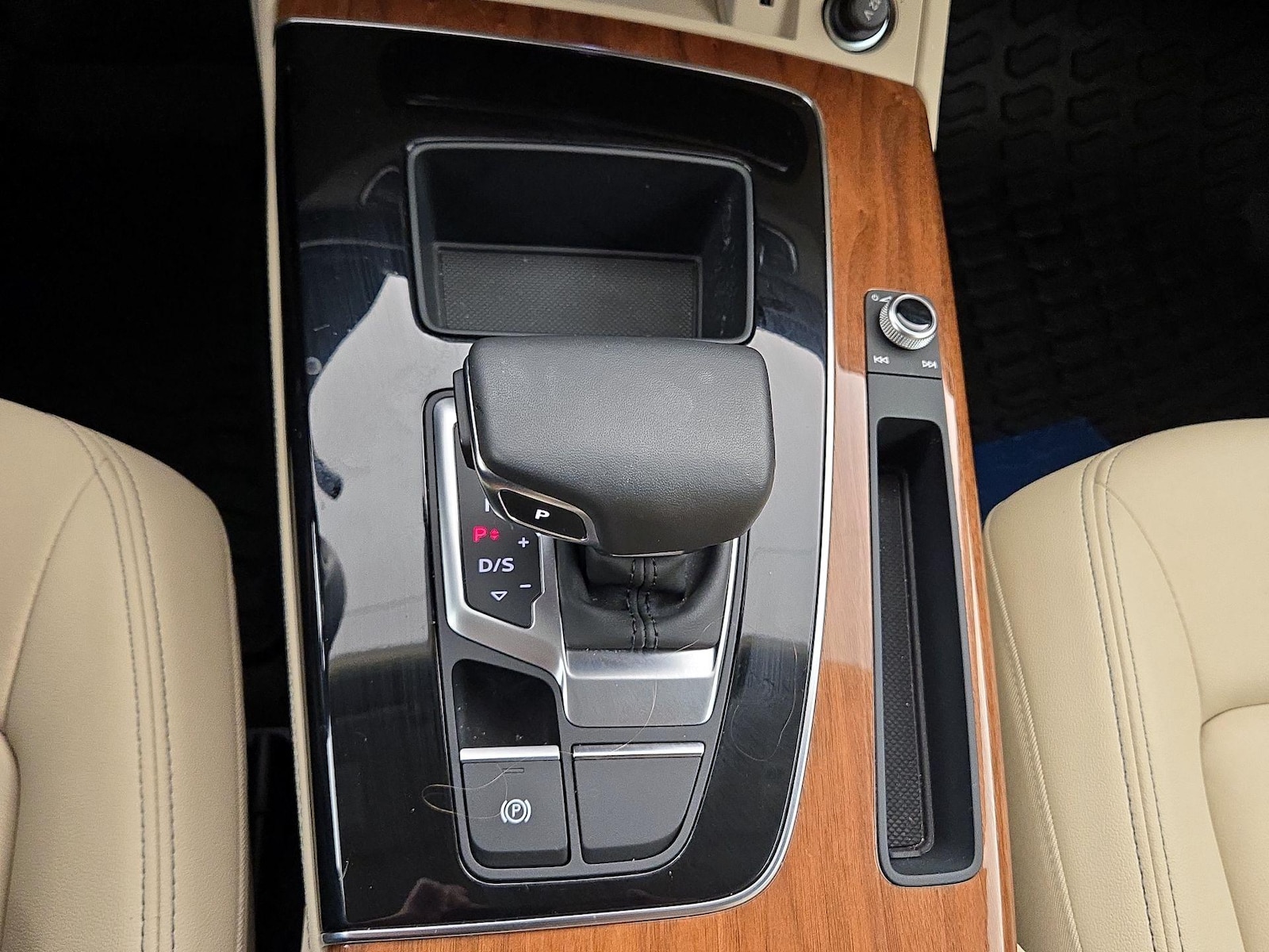 2023 Audi Q5 Premium Plus - Photo 18