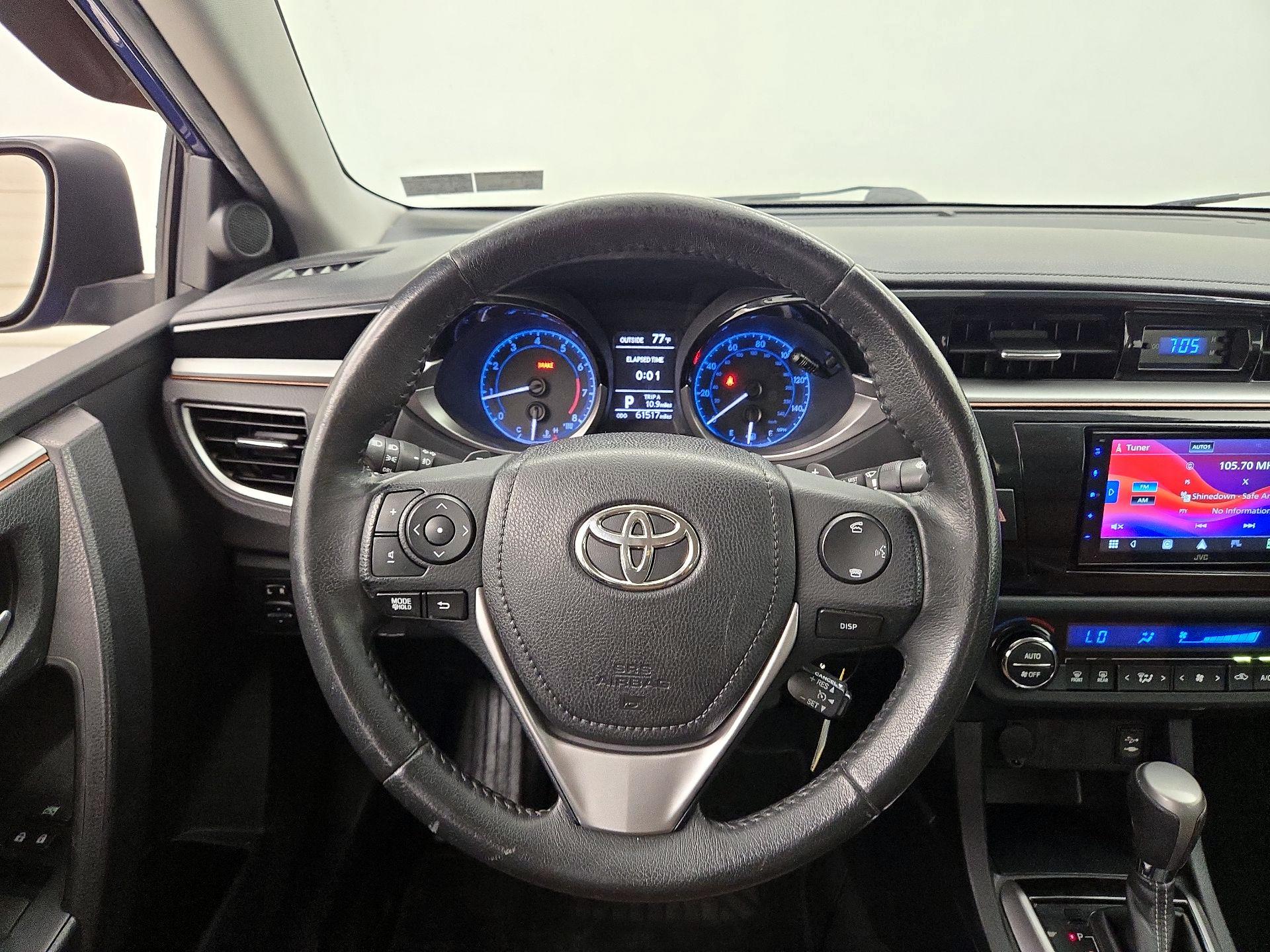 Thumbnail: 2015 Toyota Corolla - 10