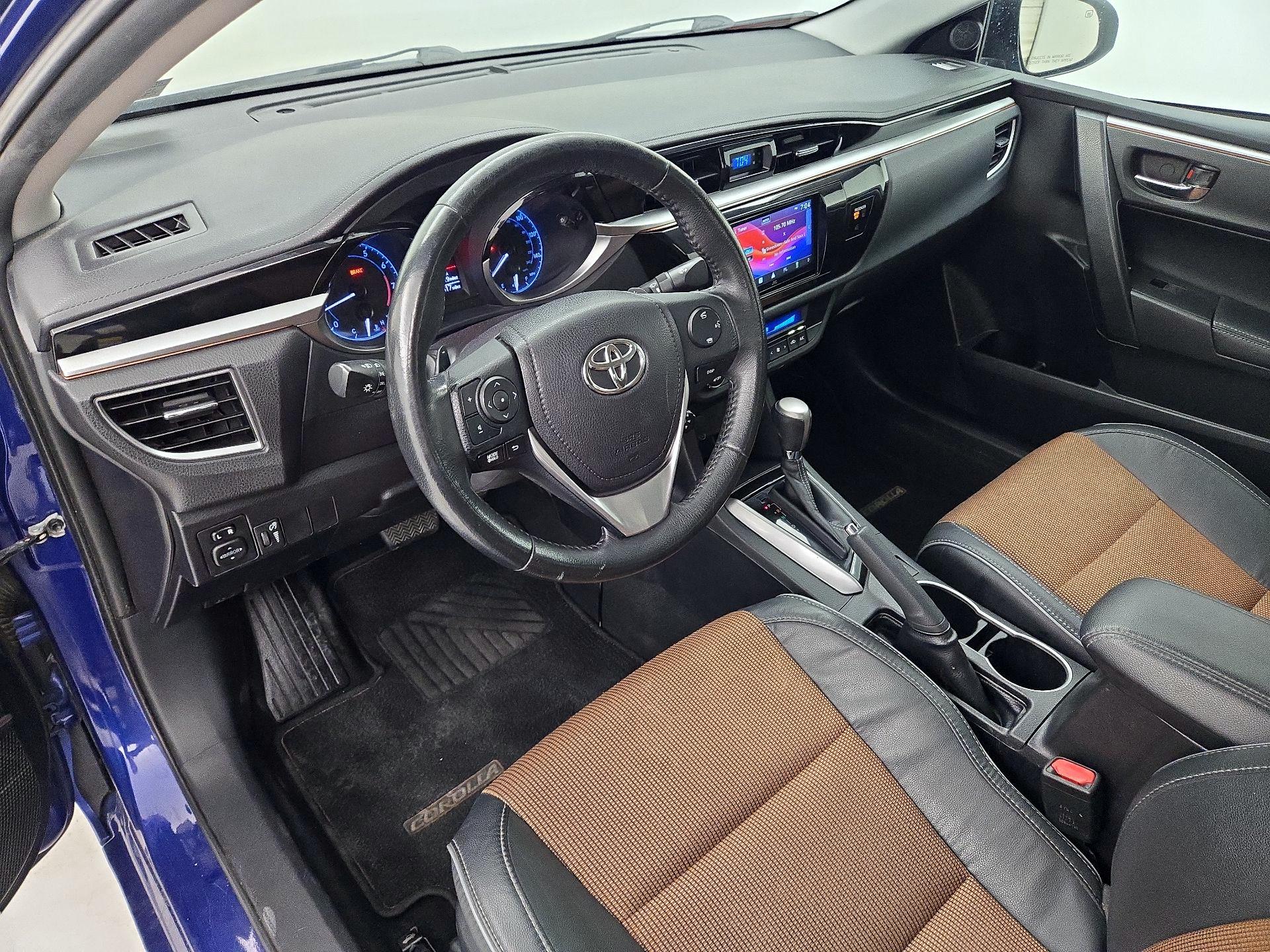 Thumbnail: 2015 Toyota Corolla - 11