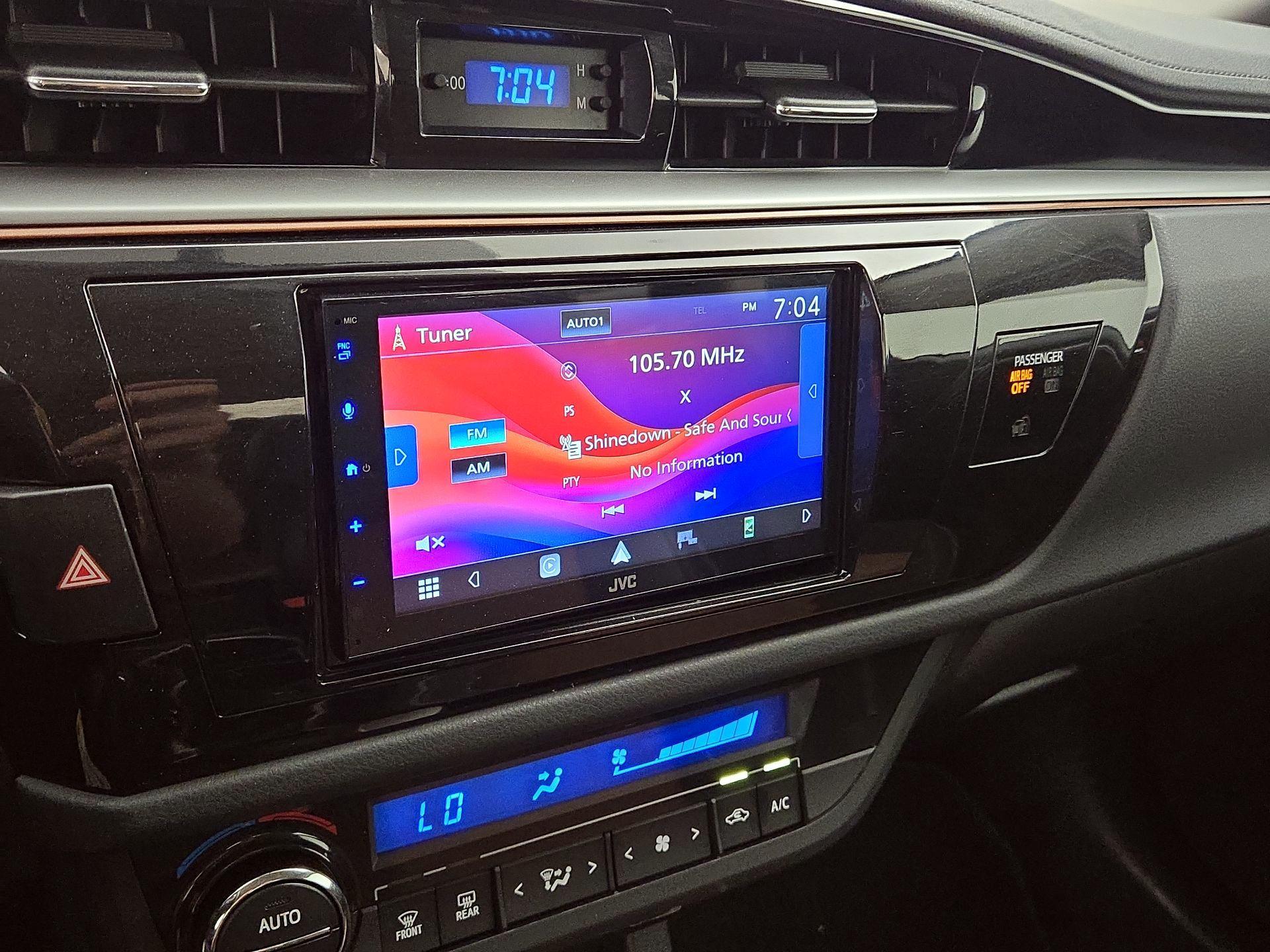 Thumbnail: 2015 Toyota Corolla - 15