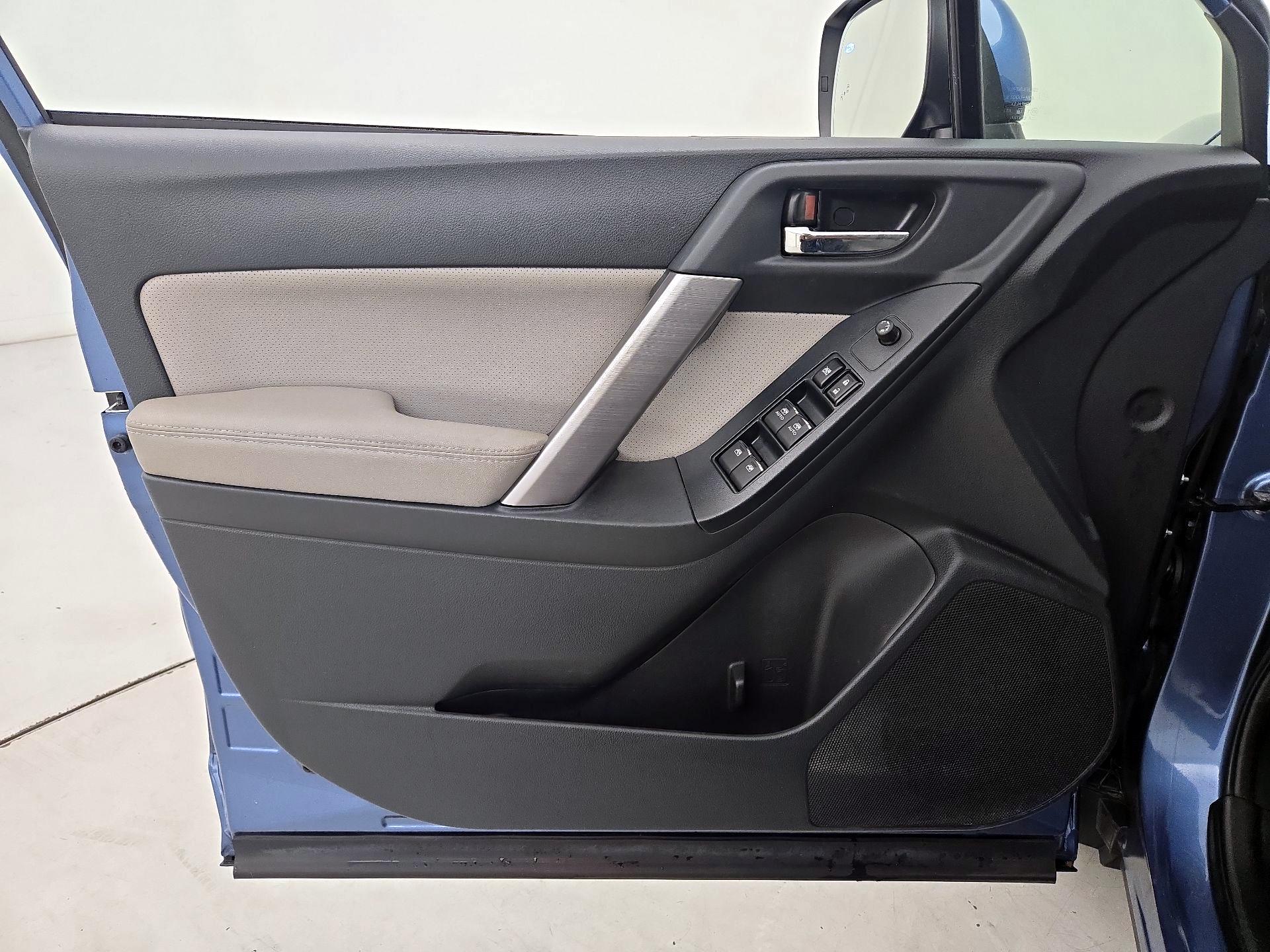 Thumbnail: 2017 Subaru Forester - 12