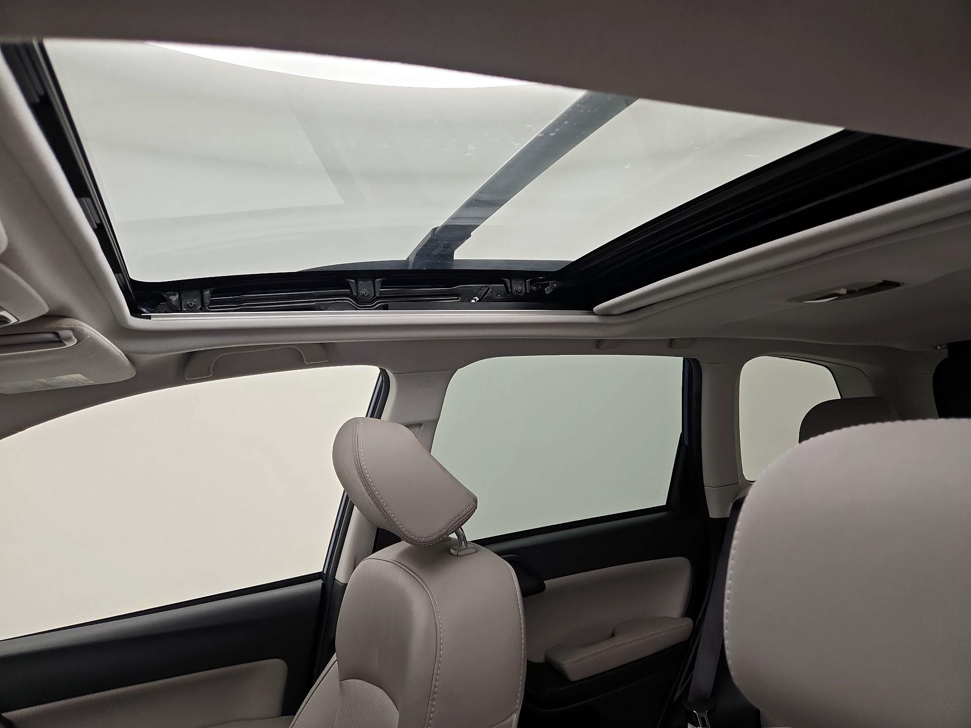 Thumbnail: 2017 Subaru Forester - 18