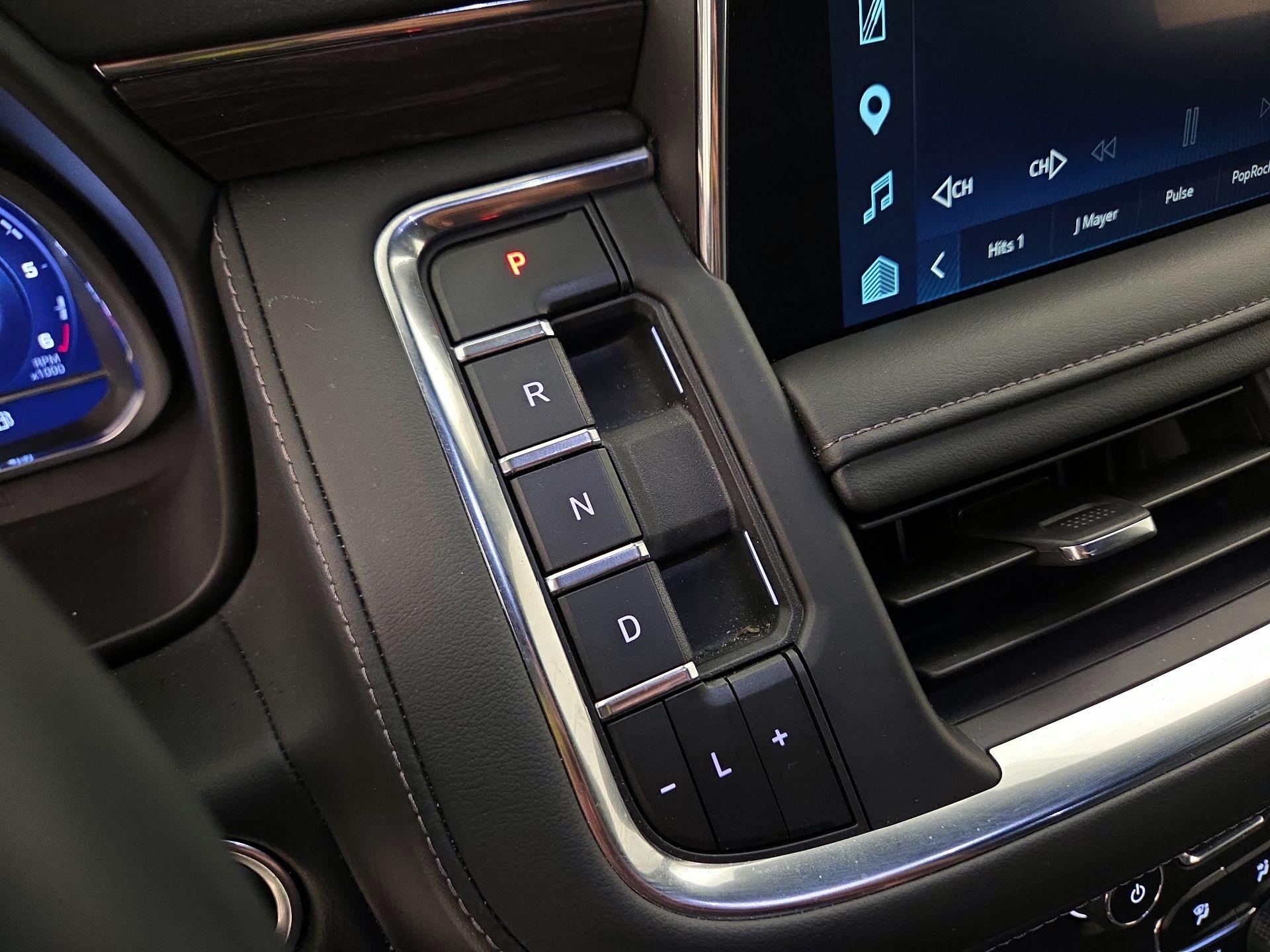 Thumbnail: 2024 Chevrolet Suburban - 17